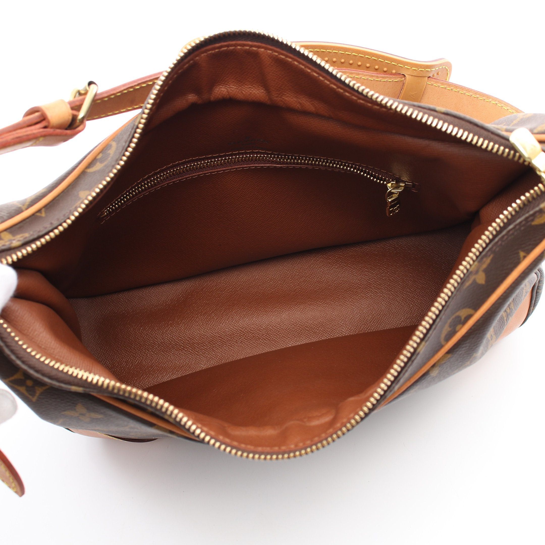 Louis Vuitton Boulogne Pm Monogram Shoulder Bag Leather Brown