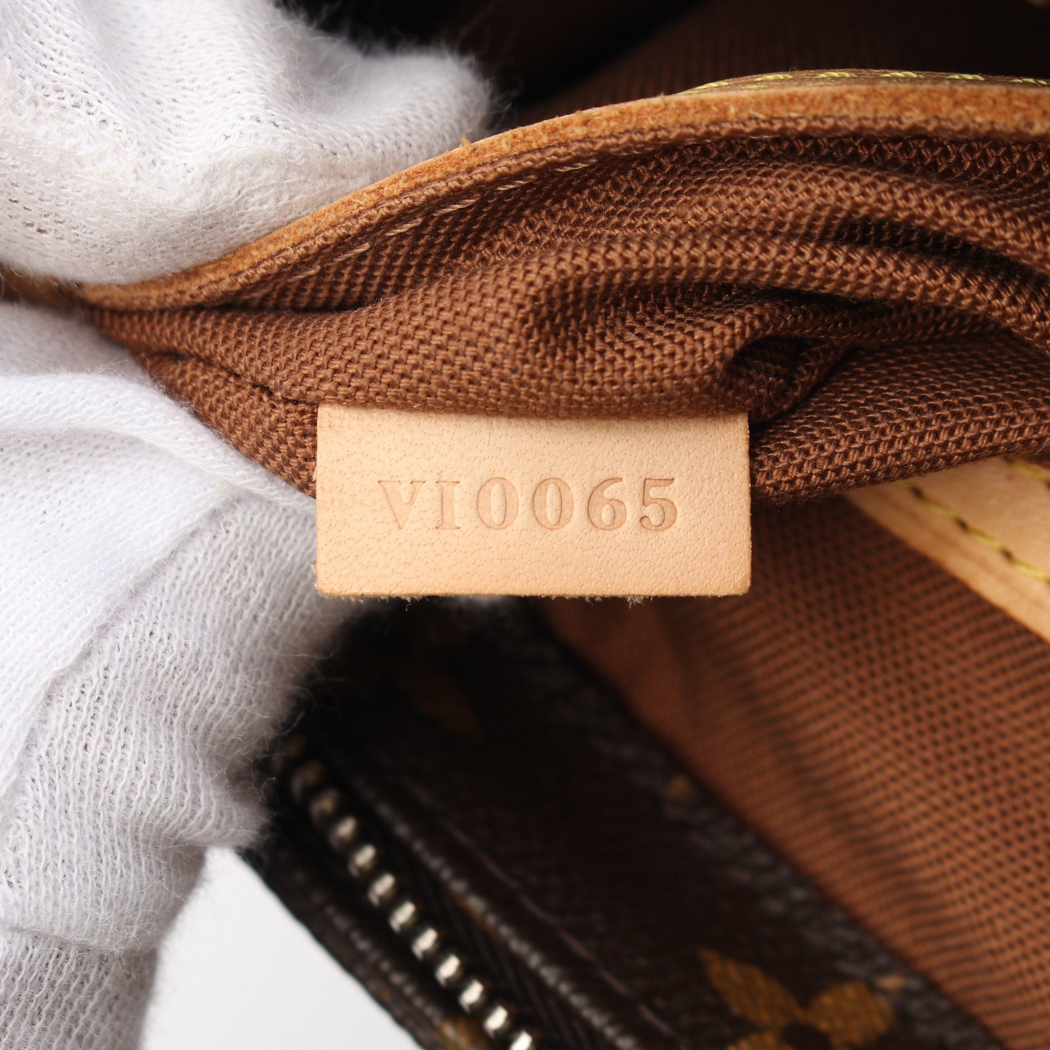 Louis Vuitton Louis Vuitton Kabamezo Monogram Shoulder Bag Tote Leather Brown Size ONE SIZE - 5 Thumbnail