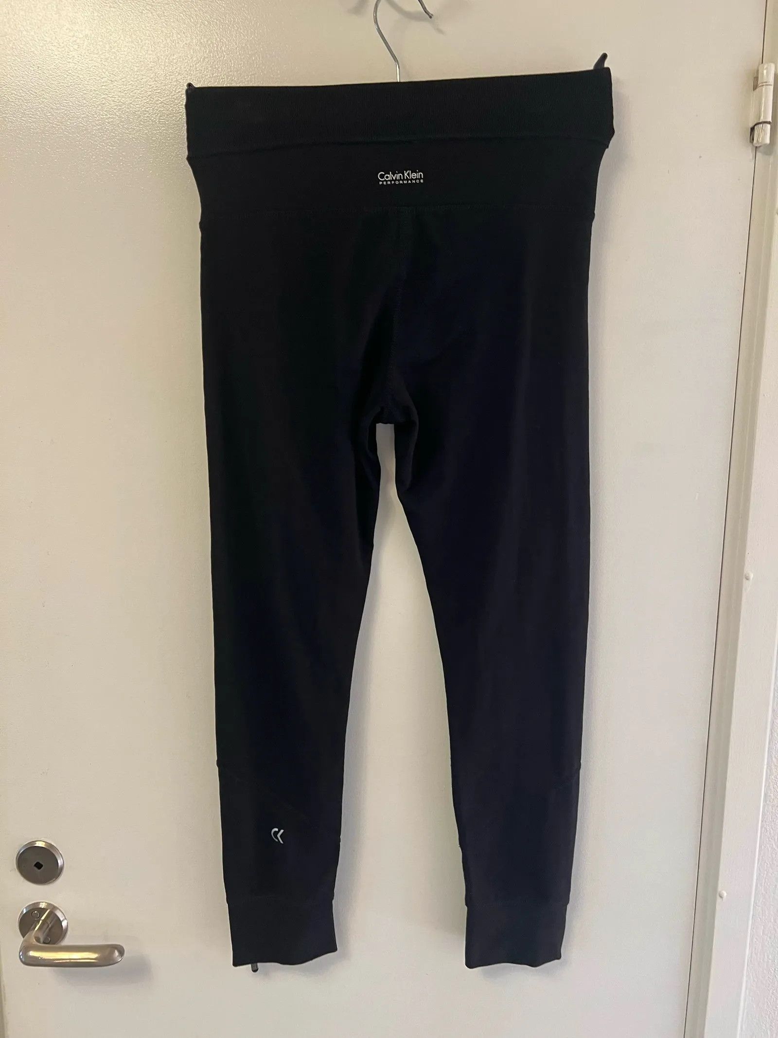 Calvin Klein Calvin Klein Sweatpants Size 27" / US 4 / IT 40 - 3 Thumbnail