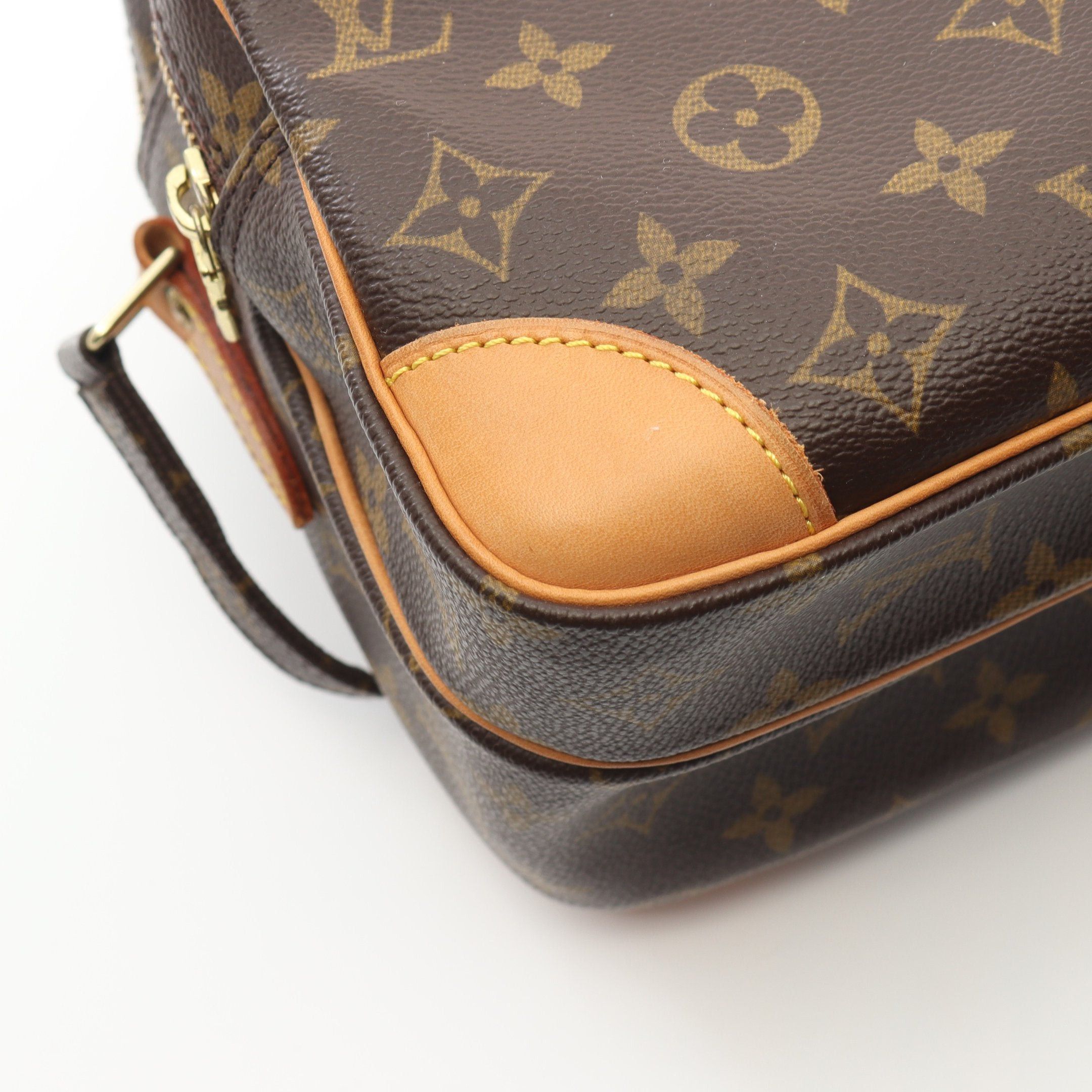 Louis Vuitton Louis Vuitton Nil Monogram Shoulder Bag Leather Brown Size ONE SIZE - 6 Thumbnail