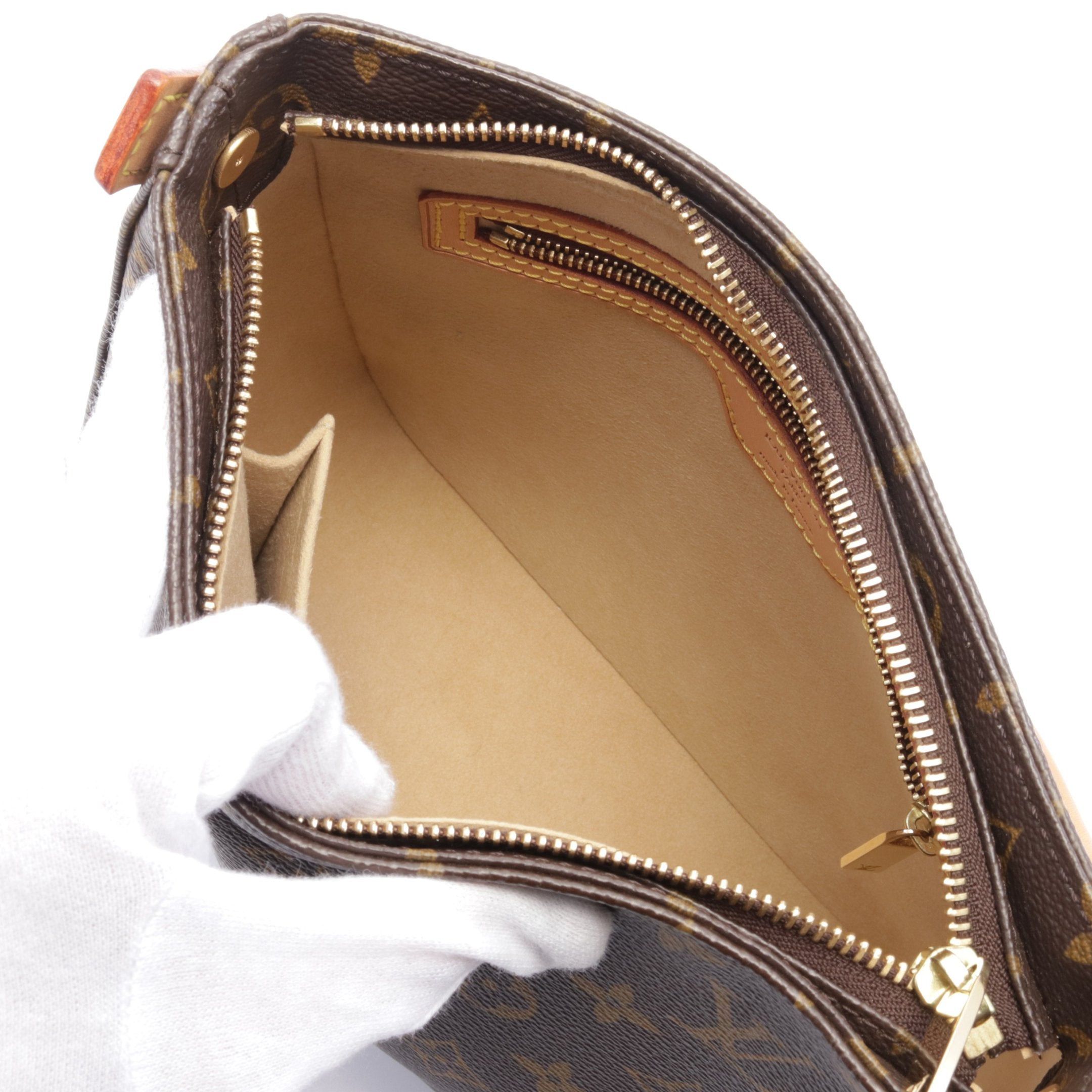Louis Vuitton Louis Vuitton Looping Mm Monogram Shoulder Bag Leather Brown Size ONE SIZE - 3 Thumbnail