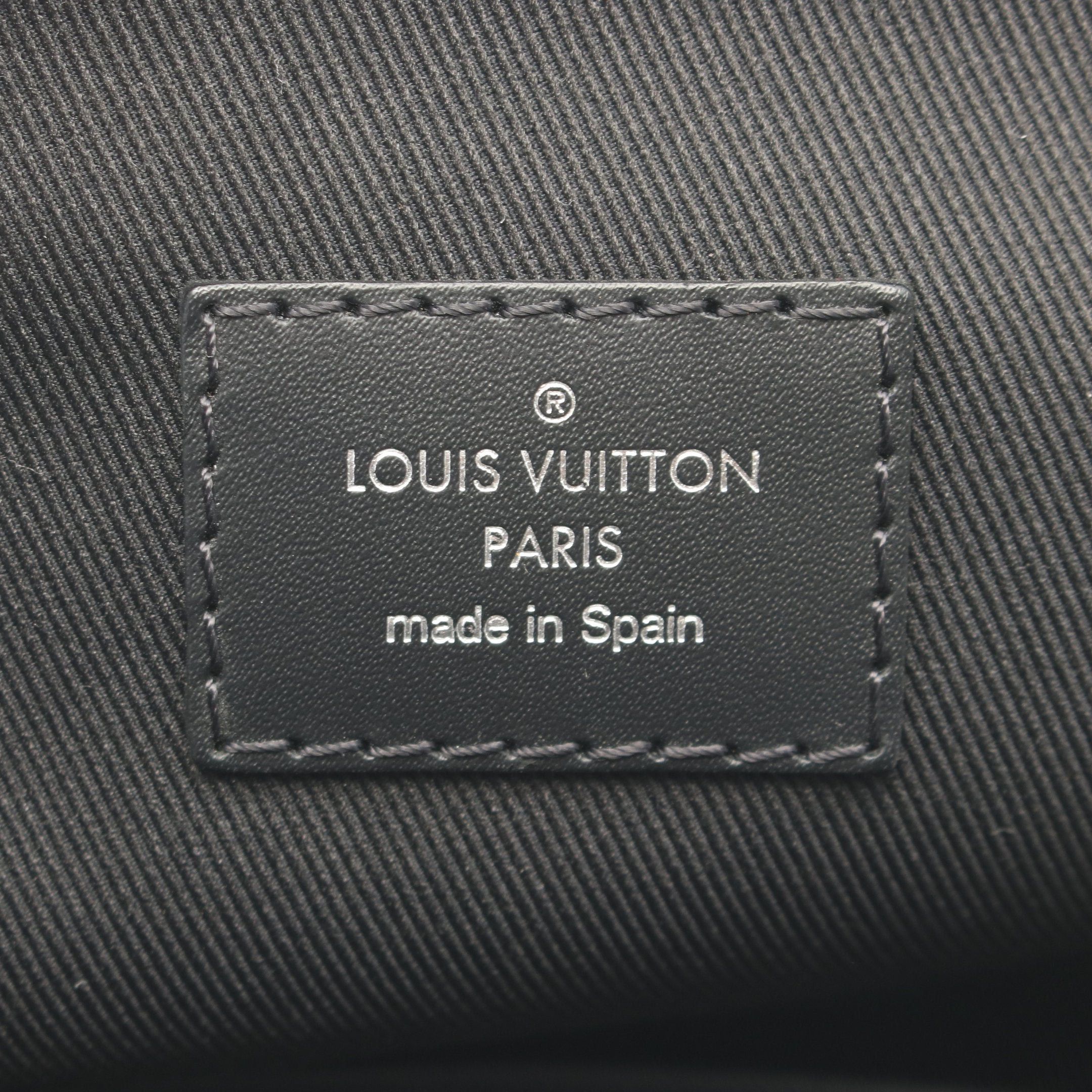 Louis Vuitton Louis Vuitton Avenue Sling Bag Damier Graphite Body Leather Black Size ONE SIZE - 4 Thumbnail