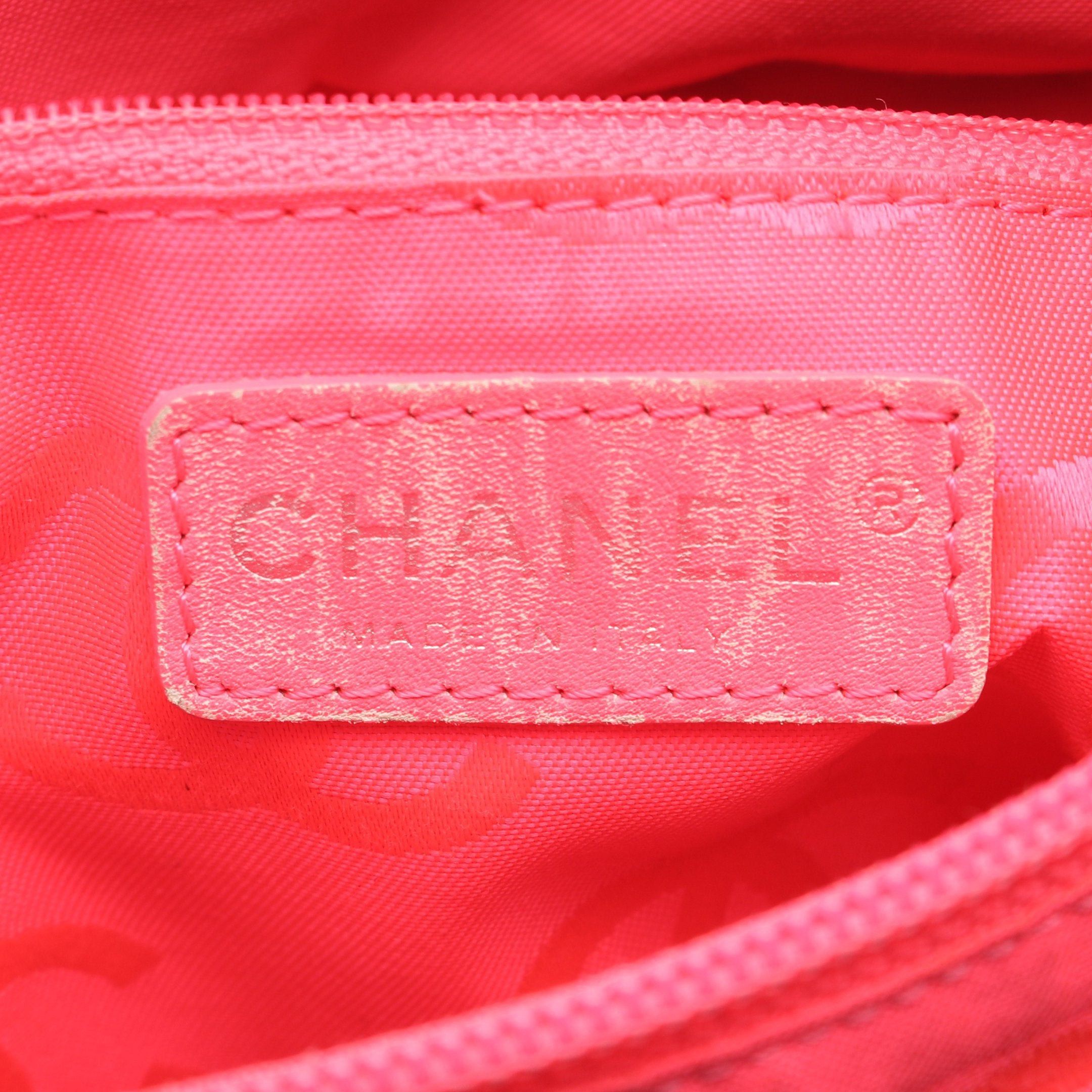 Chanel Chanel Cambon Line Medium Handbag Tote Bag Leather Black Silver Hardware Size ONE SIZE - 4 Thumbnail