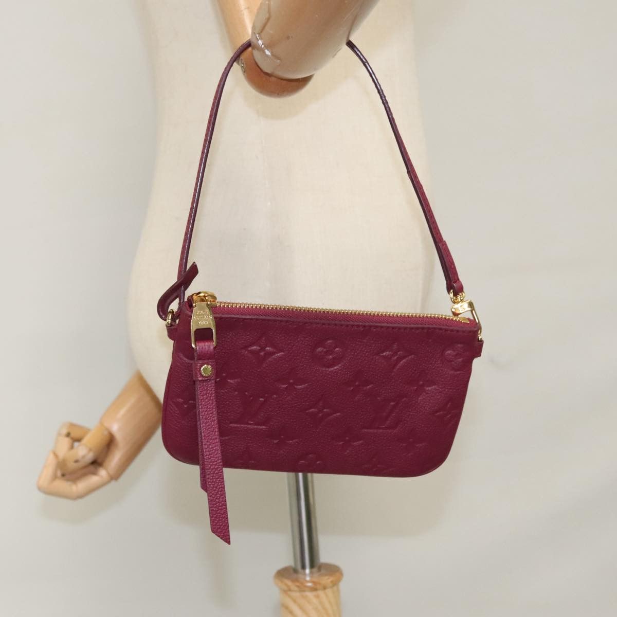 Louis Vuitton Pochette Accessoire Burgundy Leather Handbag (Pre-Owned) Size ONE SIZE - 17 Thumbnail
