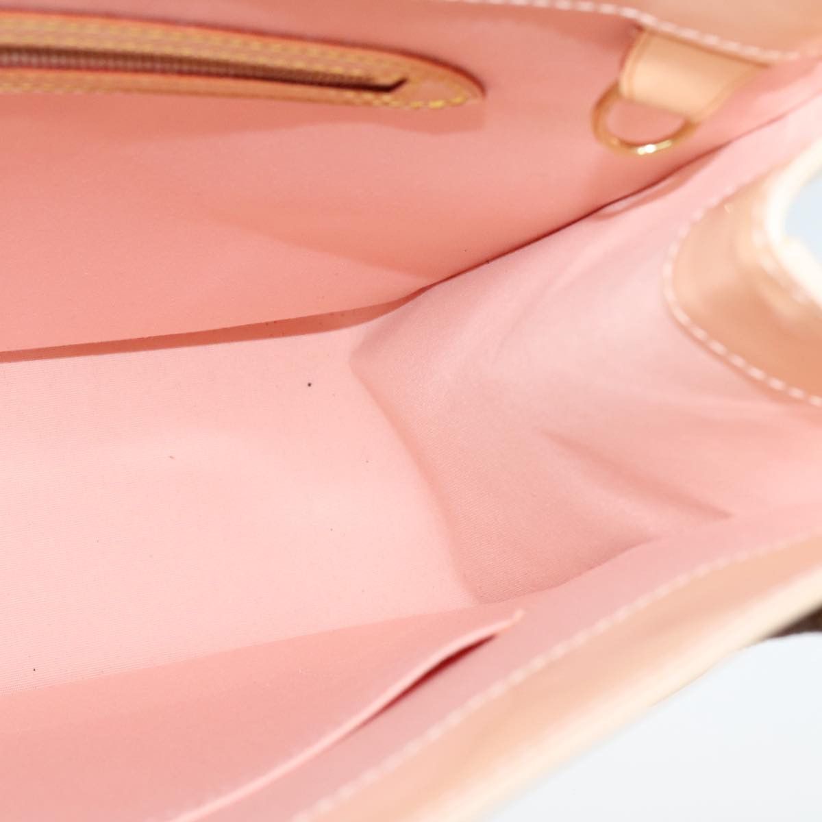 Louis Vuitton Beige Patent Leather Shoulder Bag (Pre-Owned) Size ONE SIZE - 18 Thumbnail