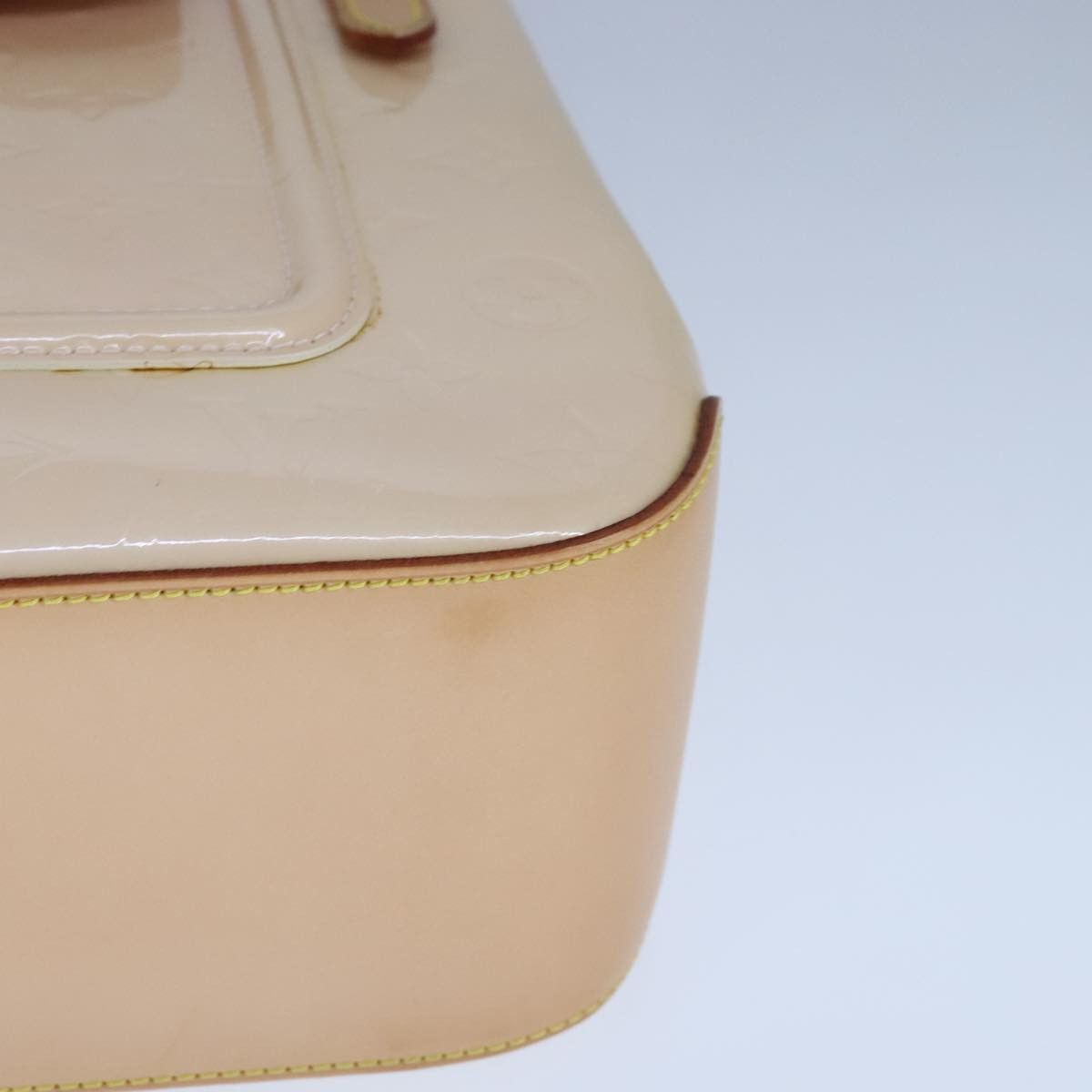 Louis Vuitton Beige Patent Leather Shoulder Bag (Pre-Owned) Size ONE SIZE - 9 Thumbnail