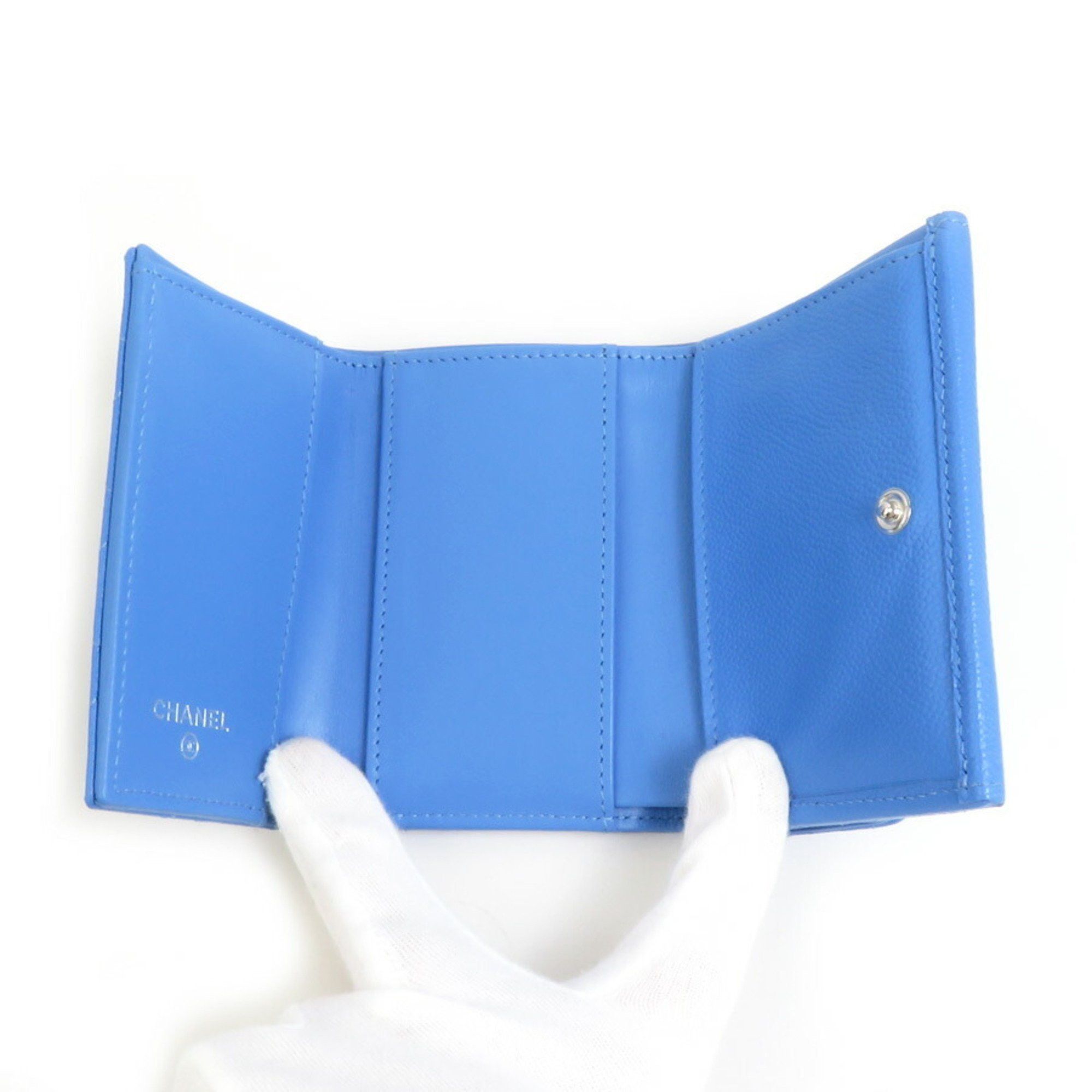 Chanel CHANEL Tri-fold Wallet Caviar Skin Leather Blue Women's 90029g Size ONE SIZE - 3 Thumbnail