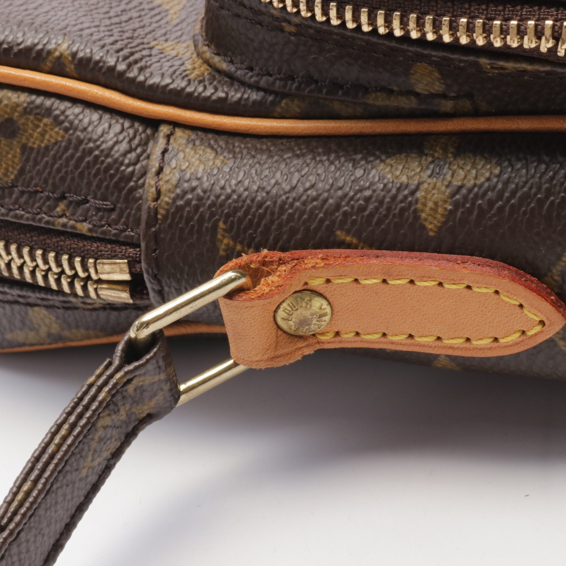 Louis Vuitton Louis Vuitton Amazon Monogram Shoulder Bag Leather Brown Size ONE SIZE - 8 Thumbnail