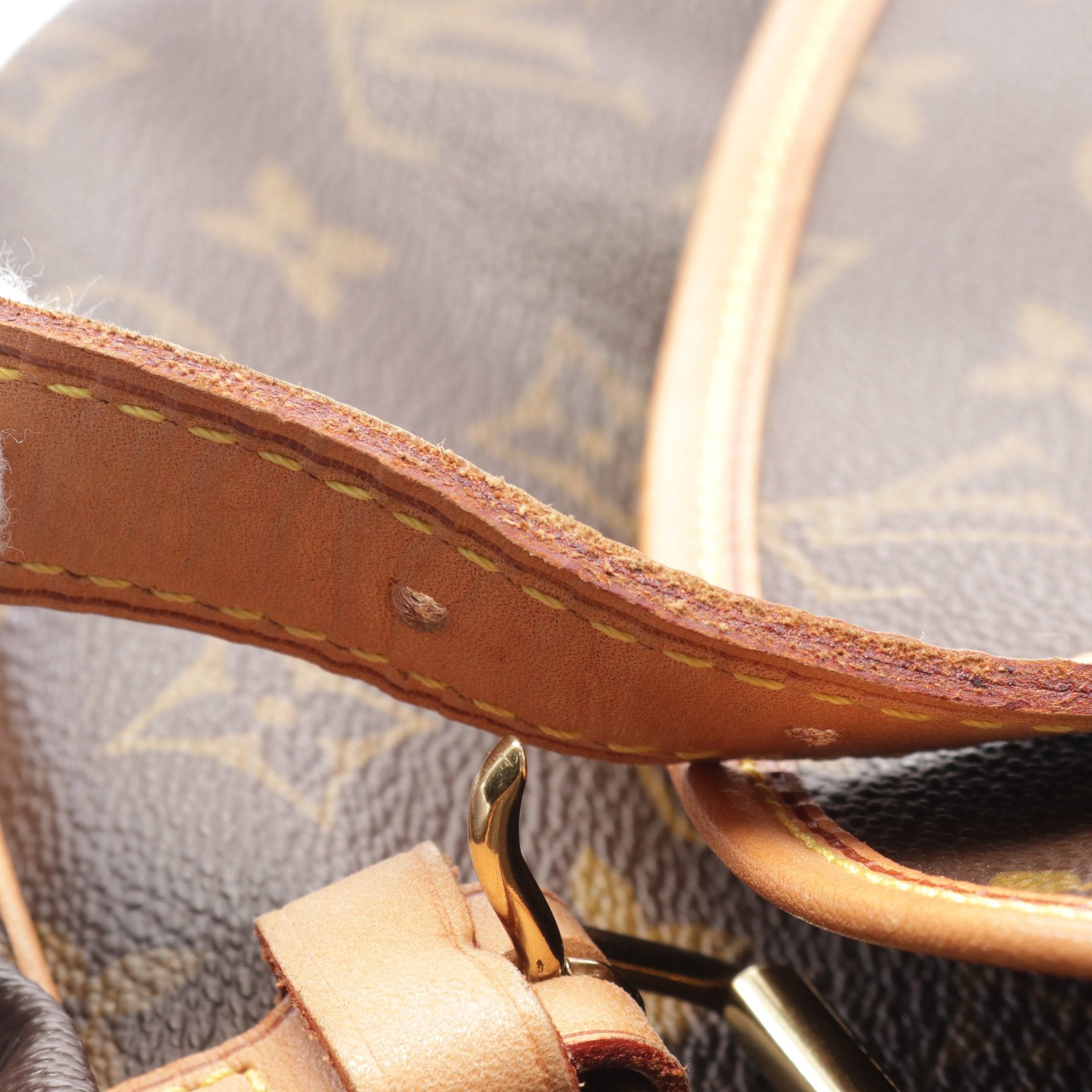 Louis Vuitton Louis Vuitton Saumur 30 Monogram Shoulder Bag Leather Brown Size ONE SIZE - 9 Thumbnail