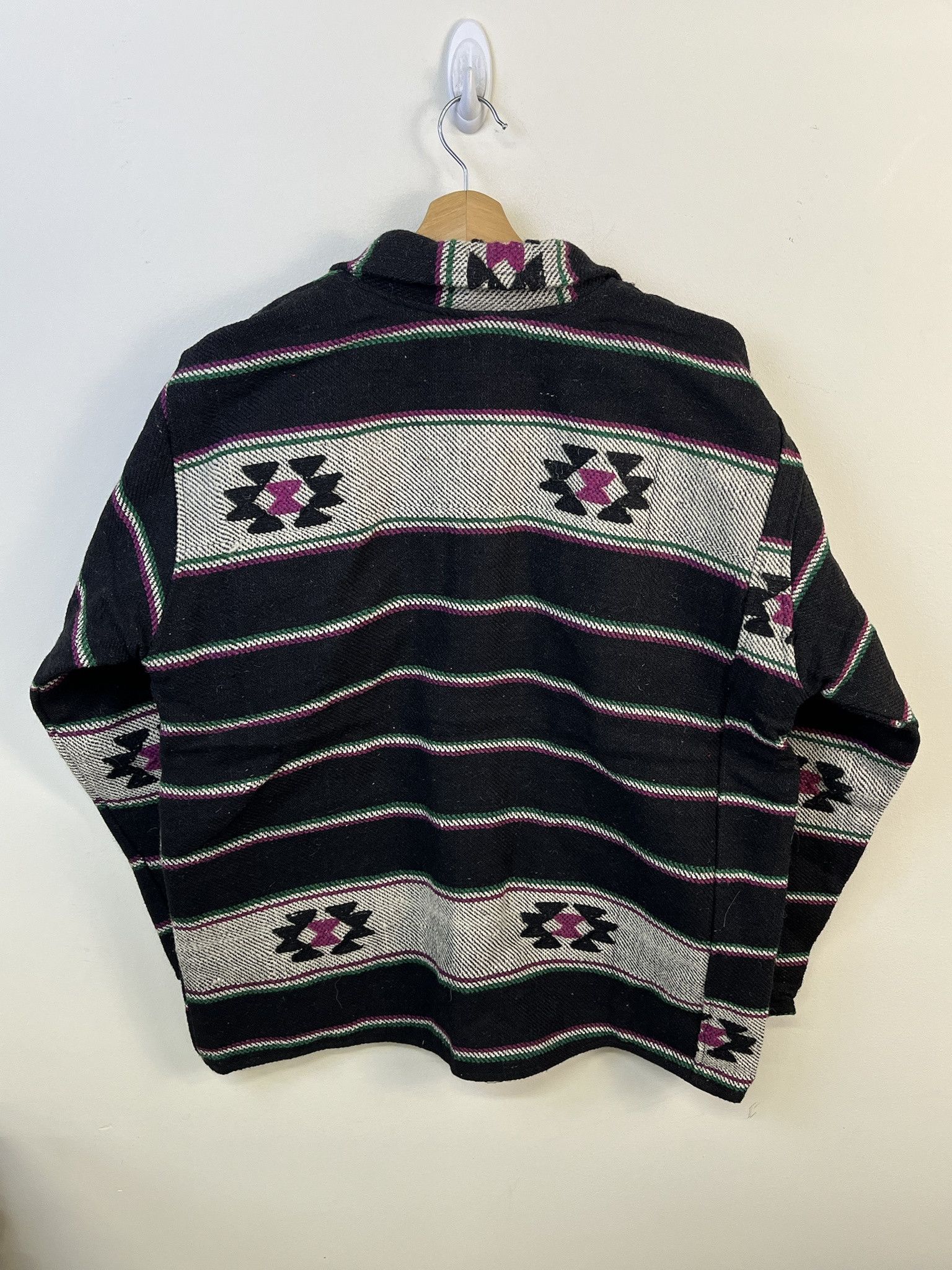 Other Vintage Nepalese Thick Striped Knit Jacket Size L Size US L / EU 52-54 / 3 - 3 Thumbnail