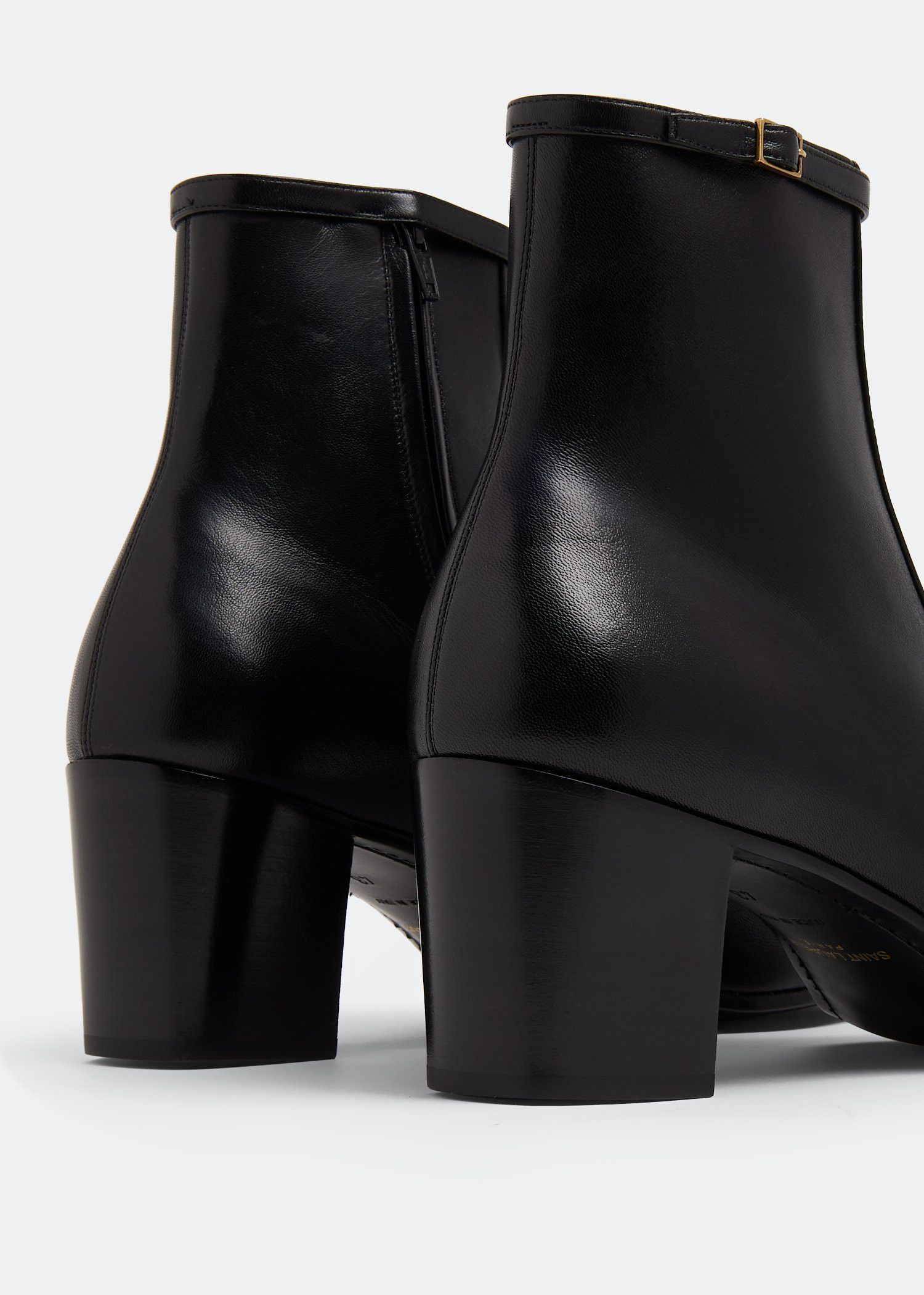 Arsun Zipped Boots in shiny leather