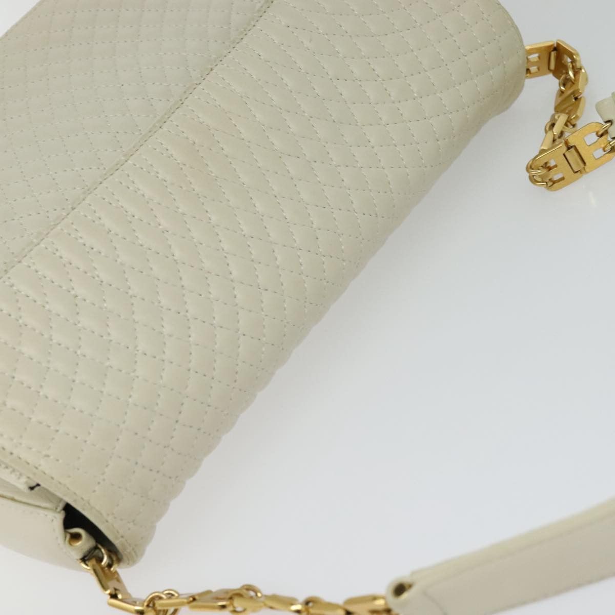 Bally Quilted Beige Leather Shoulder Bag (Pre-Owned) Size ONE SIZE - 6 Thumbnail