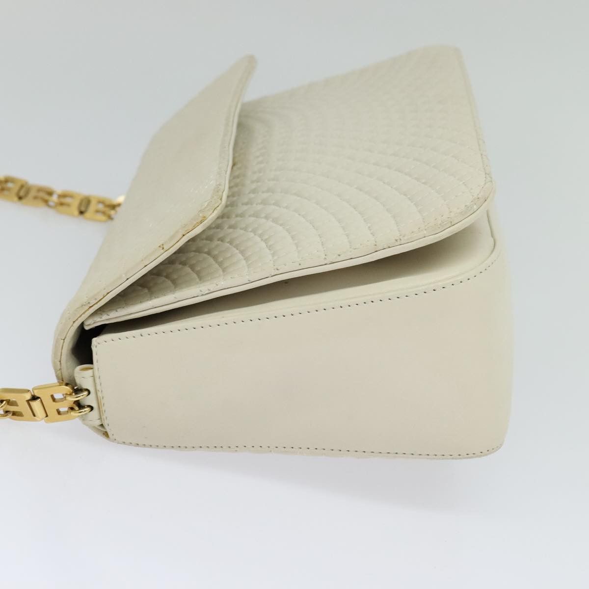Bally Quilted Beige Leather Shoulder Bag (Pre-Owned) Size ONE SIZE - 4 Thumbnail