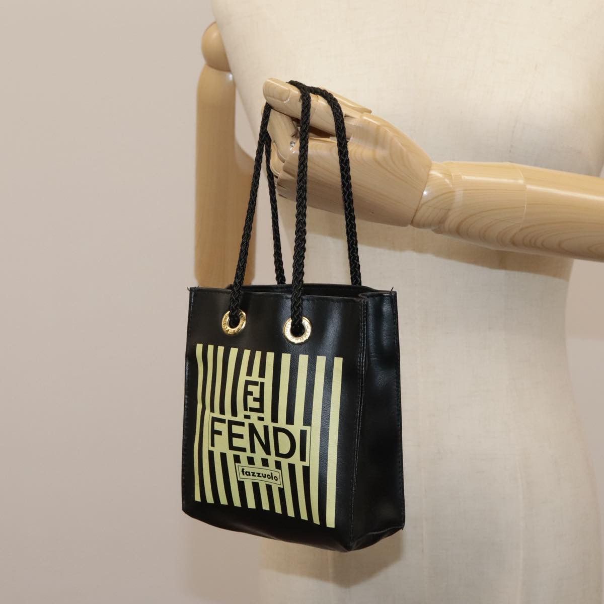 Fendi Ff Black Leather Handbag (Pre-Owned) Size ONE SIZE - 19 Thumbnail