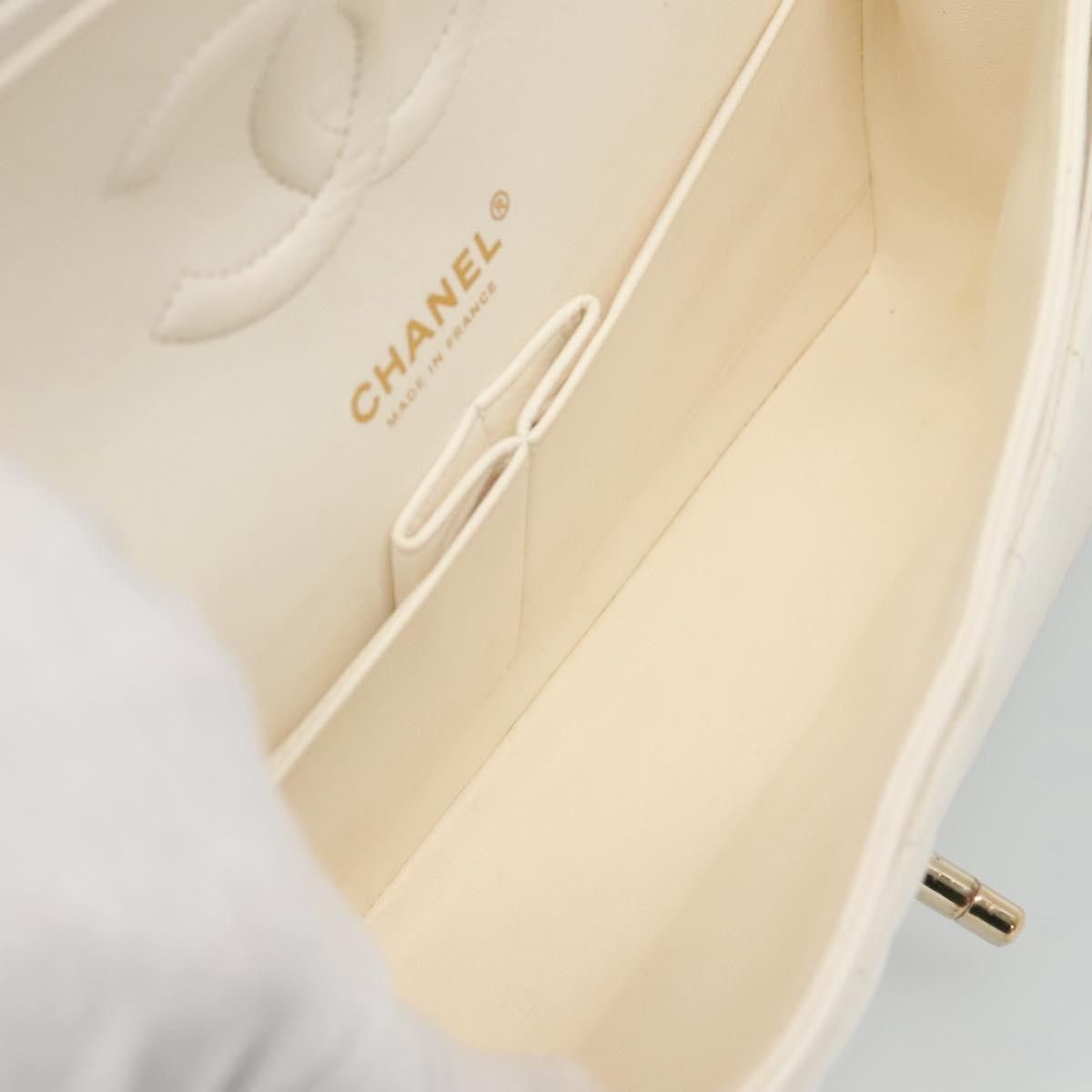 Chanel Double Flap White Leather Shoulder Bag (Pre-Owned) Size ONE SIZE - 15 Thumbnail