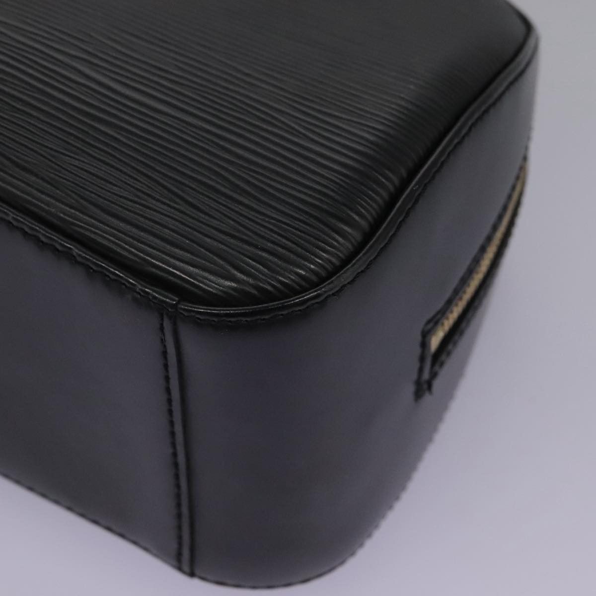 Louis Vuitton Jasmine Black Leather Handbag (Pre-Owned) Size ONE SIZE - 7 Thumbnail