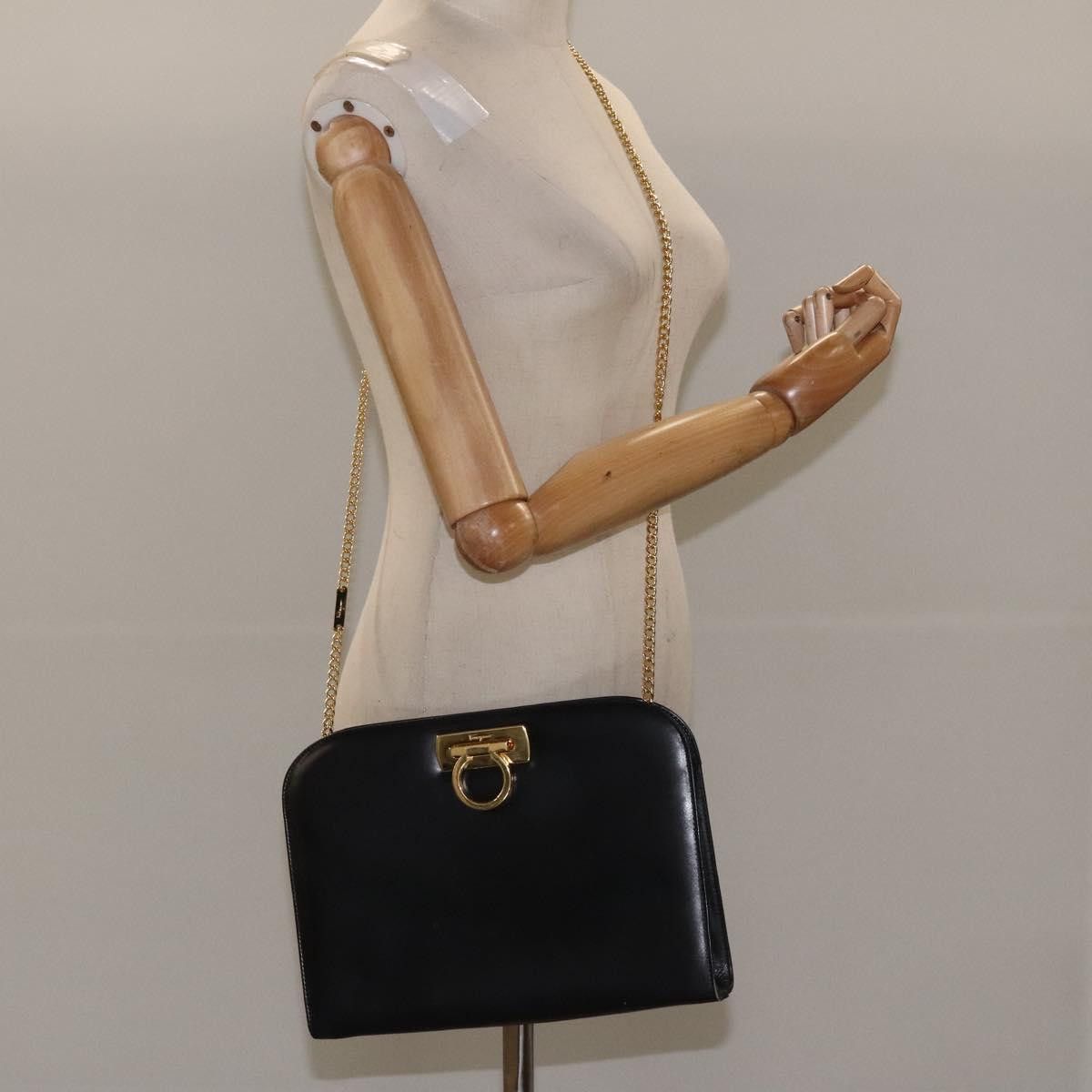 Salvatore Ferragamo Gancini Black Leather Shoulder Bag (Pre-Owned) Size ONE SIZE - 20 Thumbnail