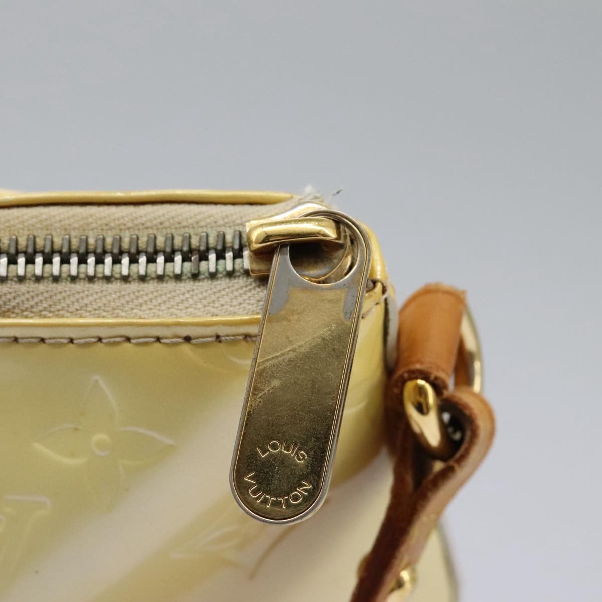 Louis Vuitton Minna Beige Patent Leather Shoulder Bag (Pre-Owned) Size ONE SIZE - 14 Thumbnail
