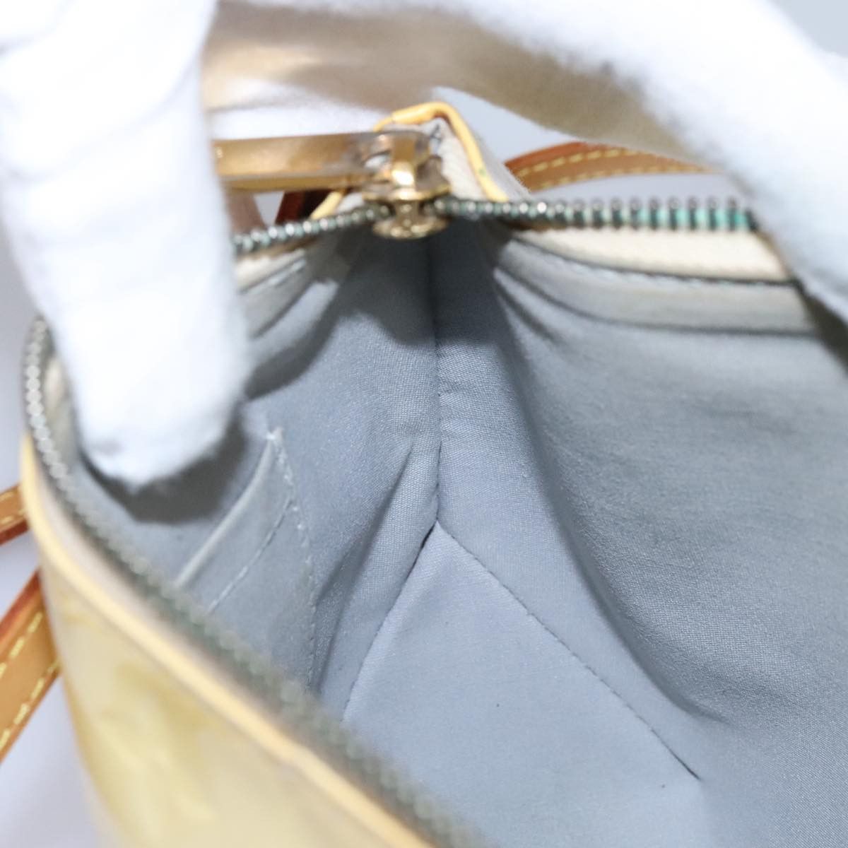 Louis Vuitton Minna Beige Patent Leather Shoulder Bag (Pre-Owned) Size ONE SIZE - 18 Thumbnail