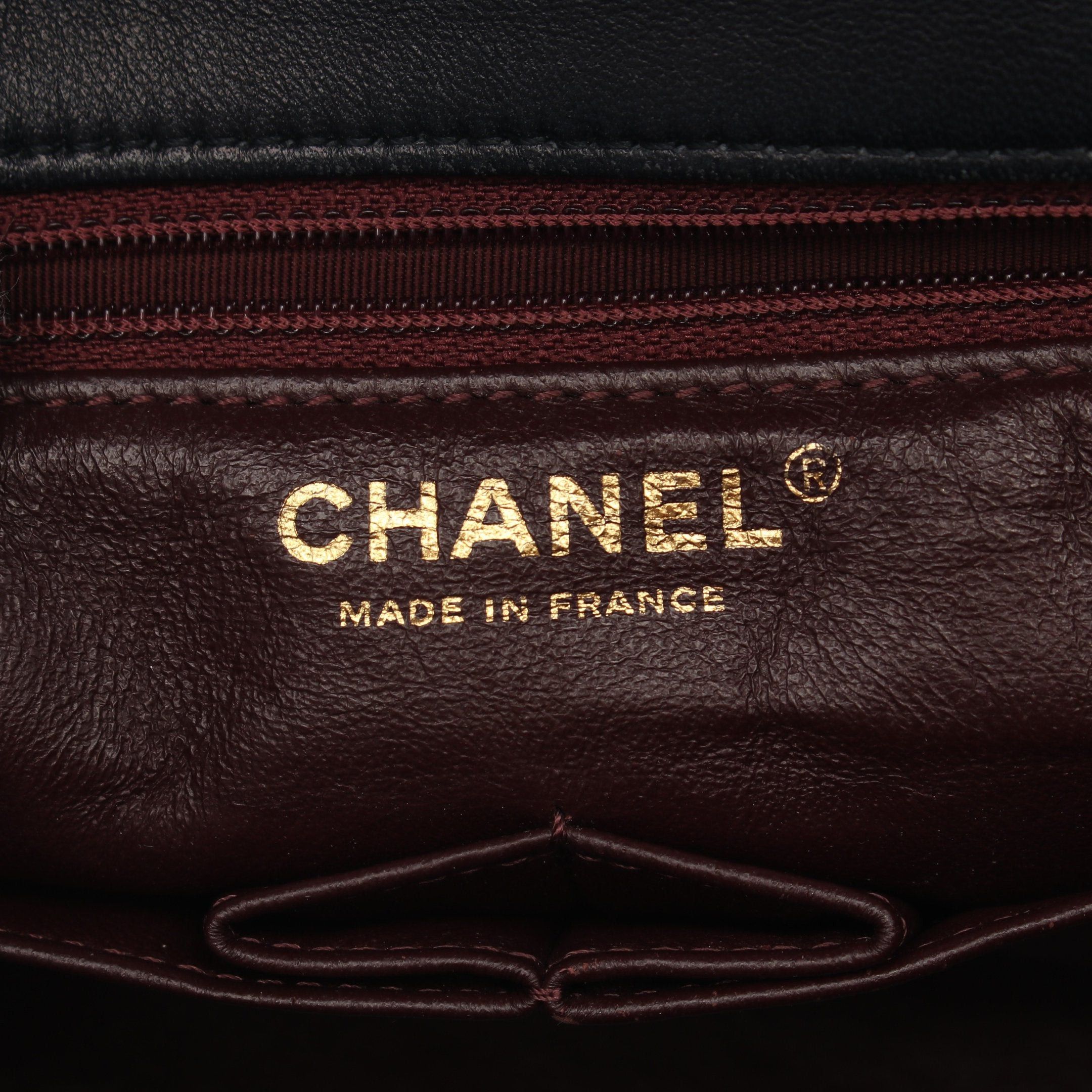 Chanel Chanel Double Chain Shoulder Bag Wave Stitch Lambskin Black Gold Hardware Size ONE SIZE - 4 Thumbnail