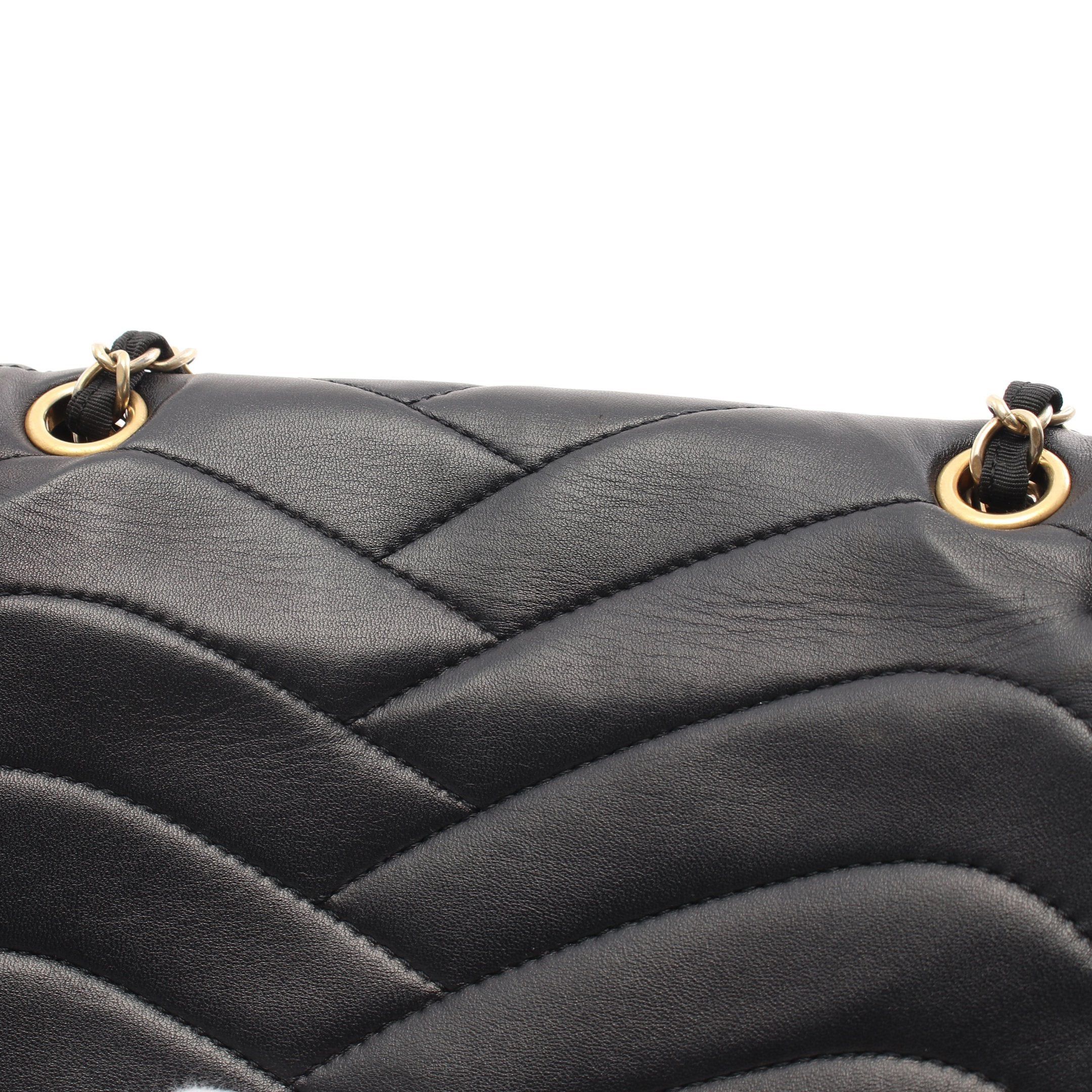 Chanel Chanel Double Chain Shoulder Bag Wave Stitch Lambskin Black Gold Hardware Size ONE SIZE - 9 Thumbnail