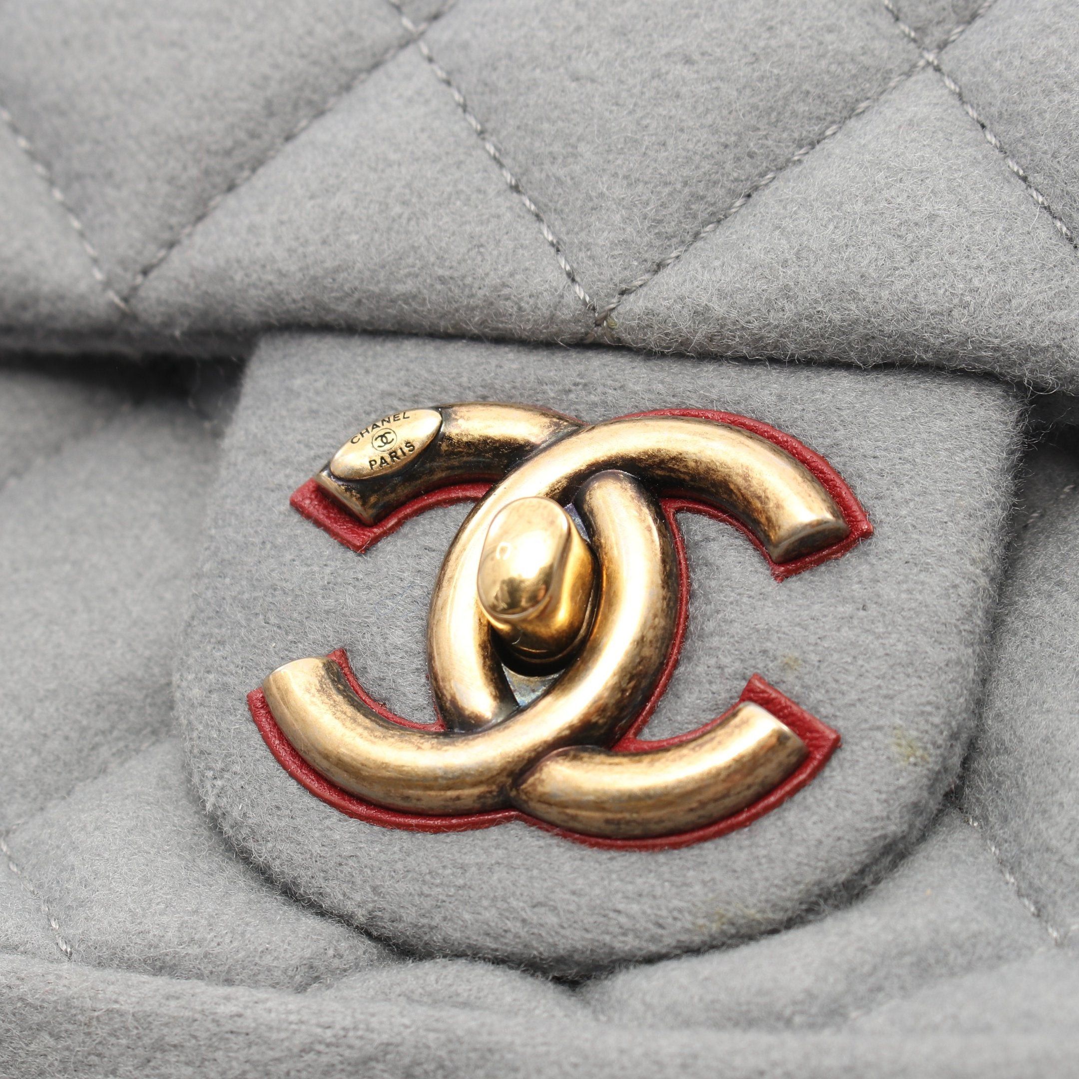 Chanel Chanel Matelasse Double Chain Shoulder Bag Feutre Leather Canvas Gray Red Antique Gold Hardware Size ONE SIZE - 6 Thumbnail