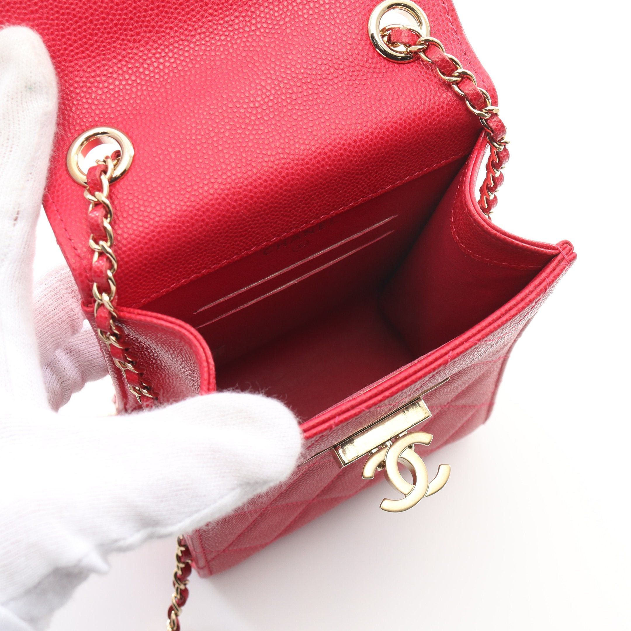 Chanel Chanel Matelasse Phone Pouch Chain Shoulder Bag Caviar Skin Pink Red Gold Hardware Size ONE SIZE - 3 Thumbnail