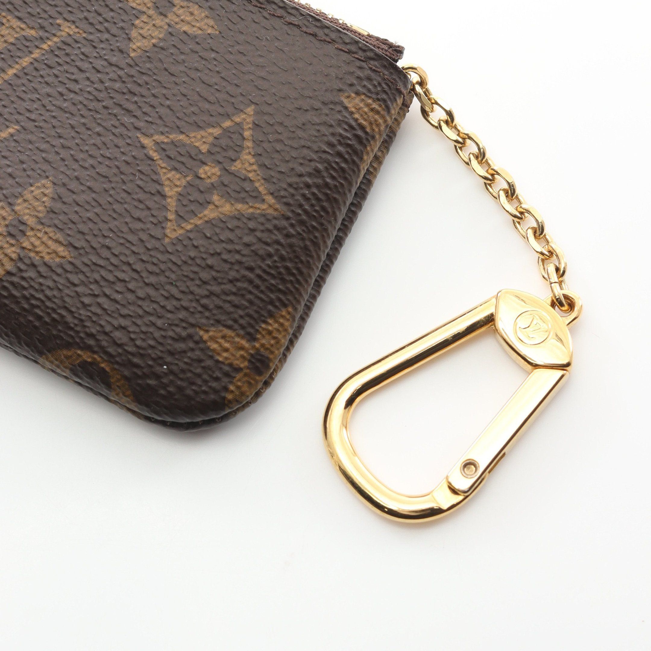 Louis Vuitton Louis Vuitton Pochette Cle Monogram Coin Purse Brown With Key Ring Size ONE SIZE - 6 Thumbnail