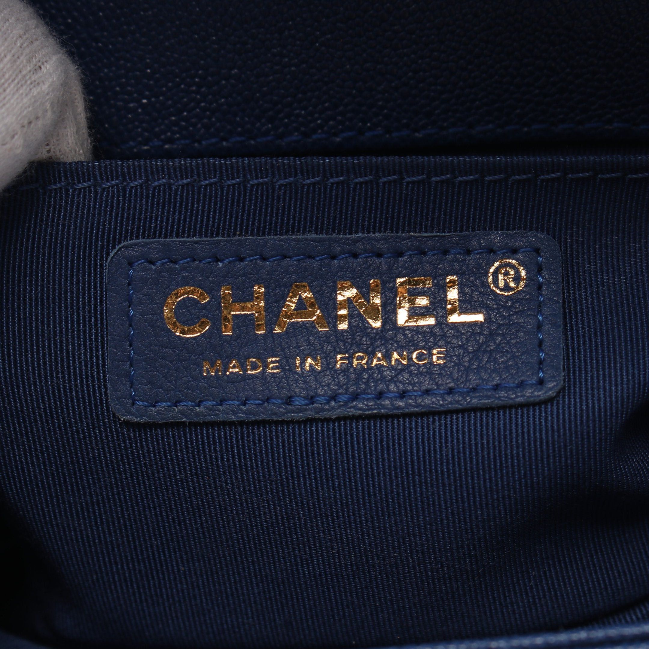 Chanel Chanel Boy Chanel Small Chain Shoulder Bag Caviar Skin Blue Gold Hardware Size ONE SIZE - 4 Thumbnail