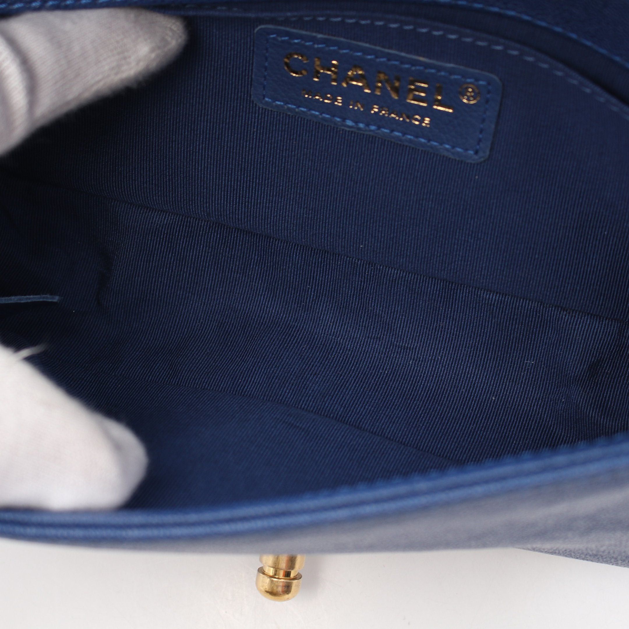 Chanel Chanel Boy Chanel Small Chain Shoulder Bag Caviar Skin Blue Gold Hardware Size ONE SIZE - 6 Thumbnail