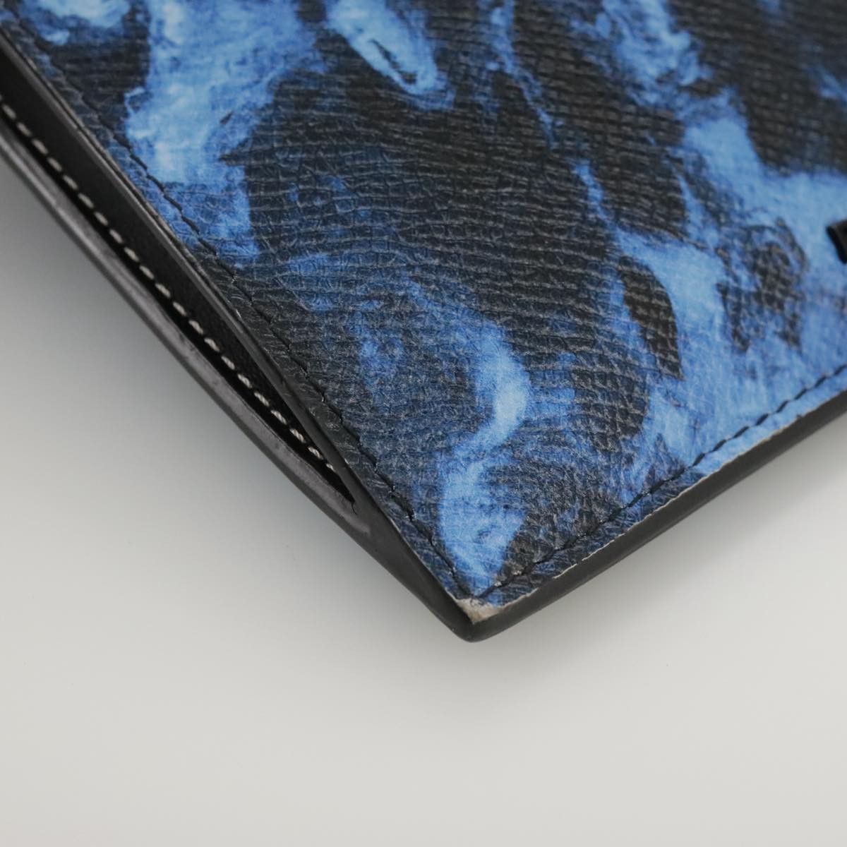Burberry Blue Leather Clutch Bag (Pre-Owned) Size ONE SIZE - 7 Thumbnail