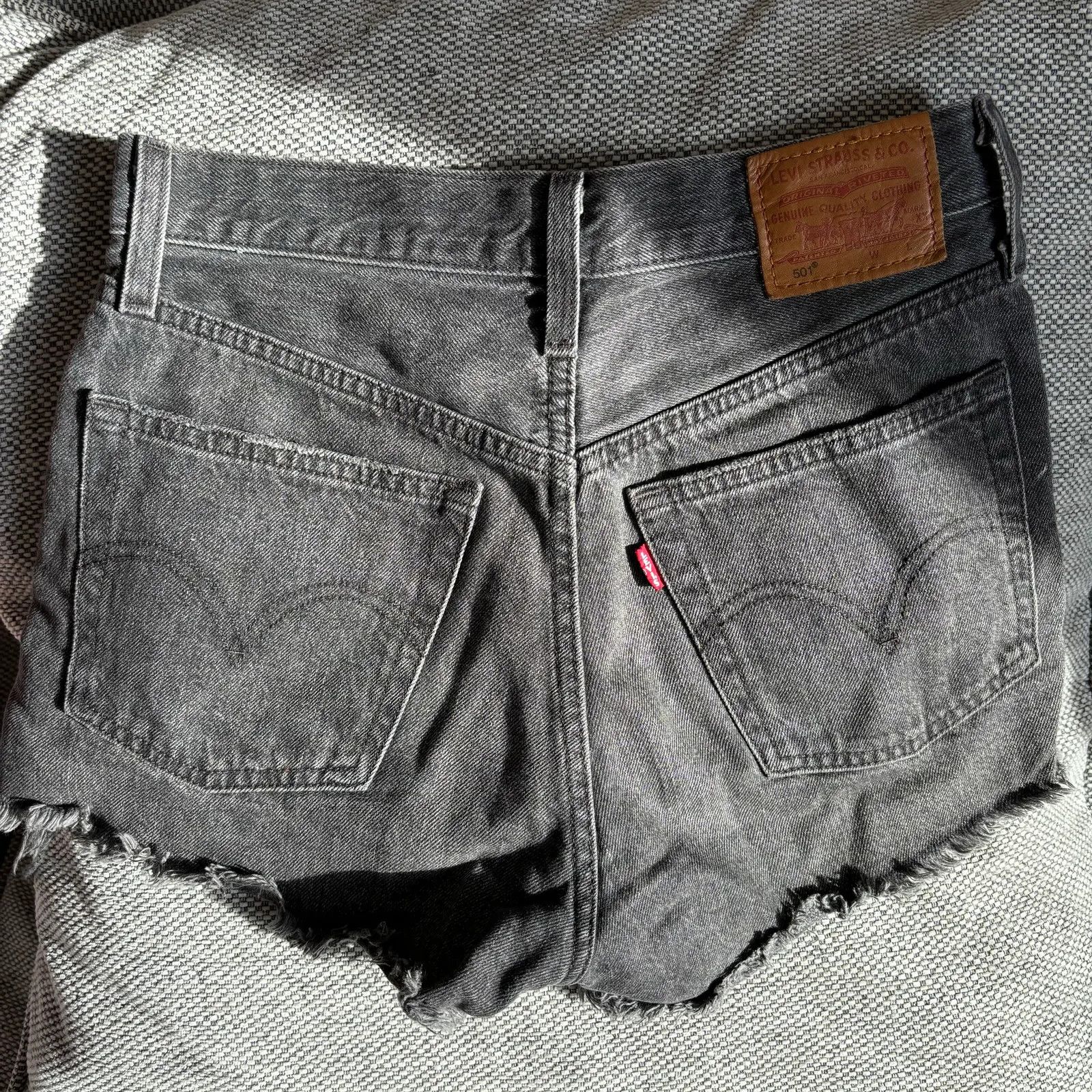 Levi's Levi's 501 Levi’s Original Shorts Shorts Size 24" / US 00 / IT 34 - 2 Thumbnail