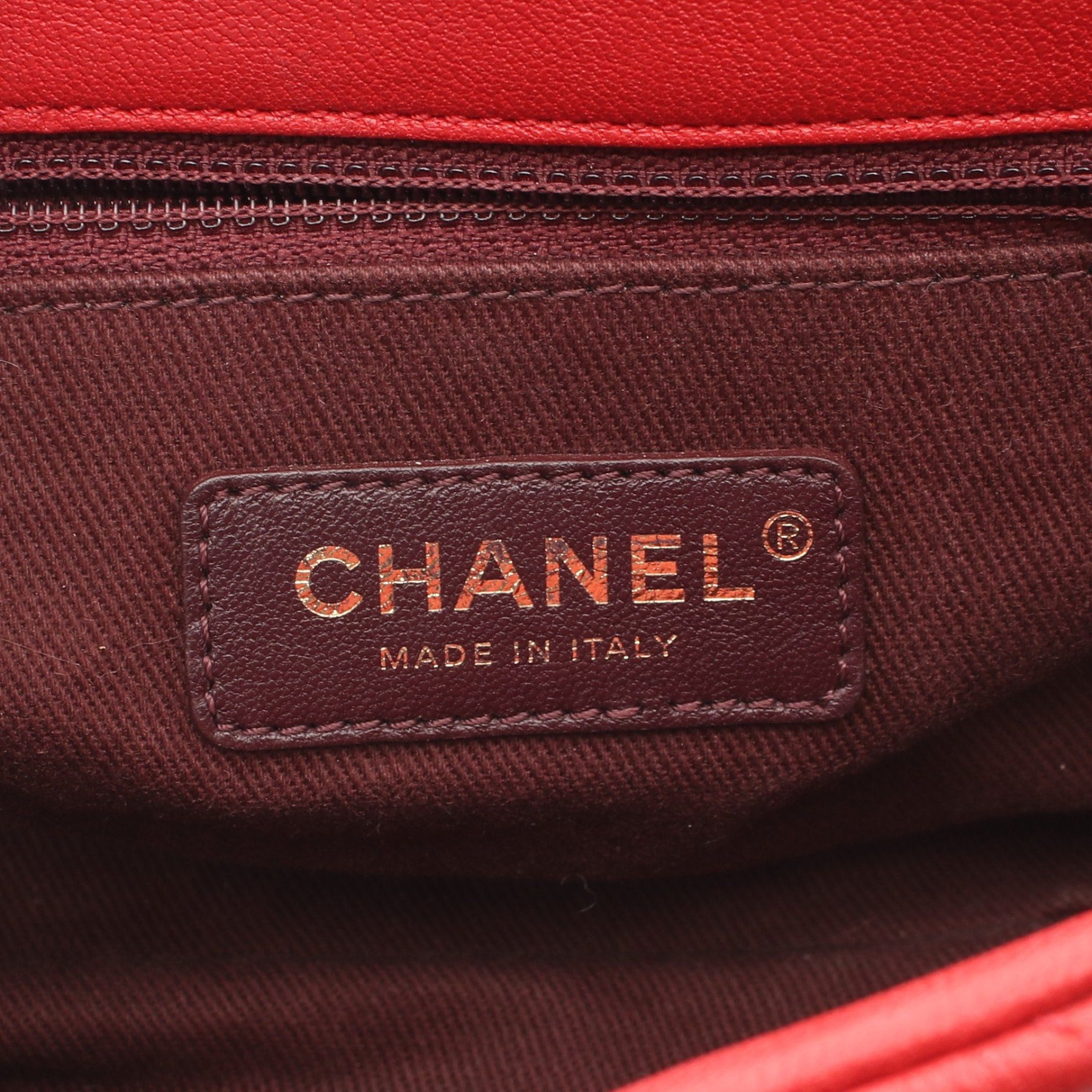 Chanel Chanel Matelasse Chain Handbag Leather Red Gold Hardware Size ONE SIZE - 4 Thumbnail