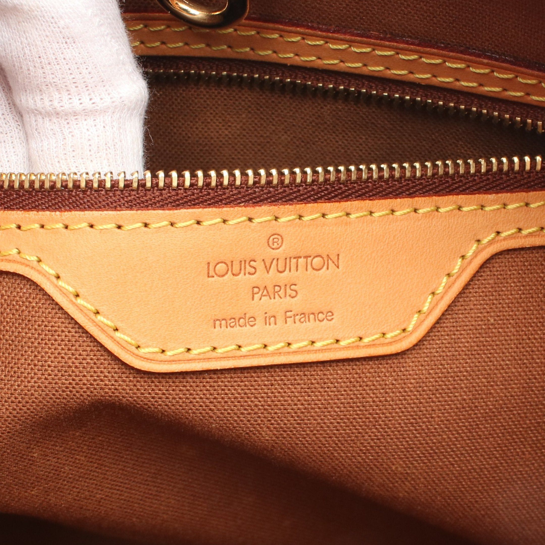 Louis Vuitton Louis Vuitton Batignolles Vertical Monogram Shoulder Bag Tote Leather Brown Size ONE SIZE - 4 Thumbnail