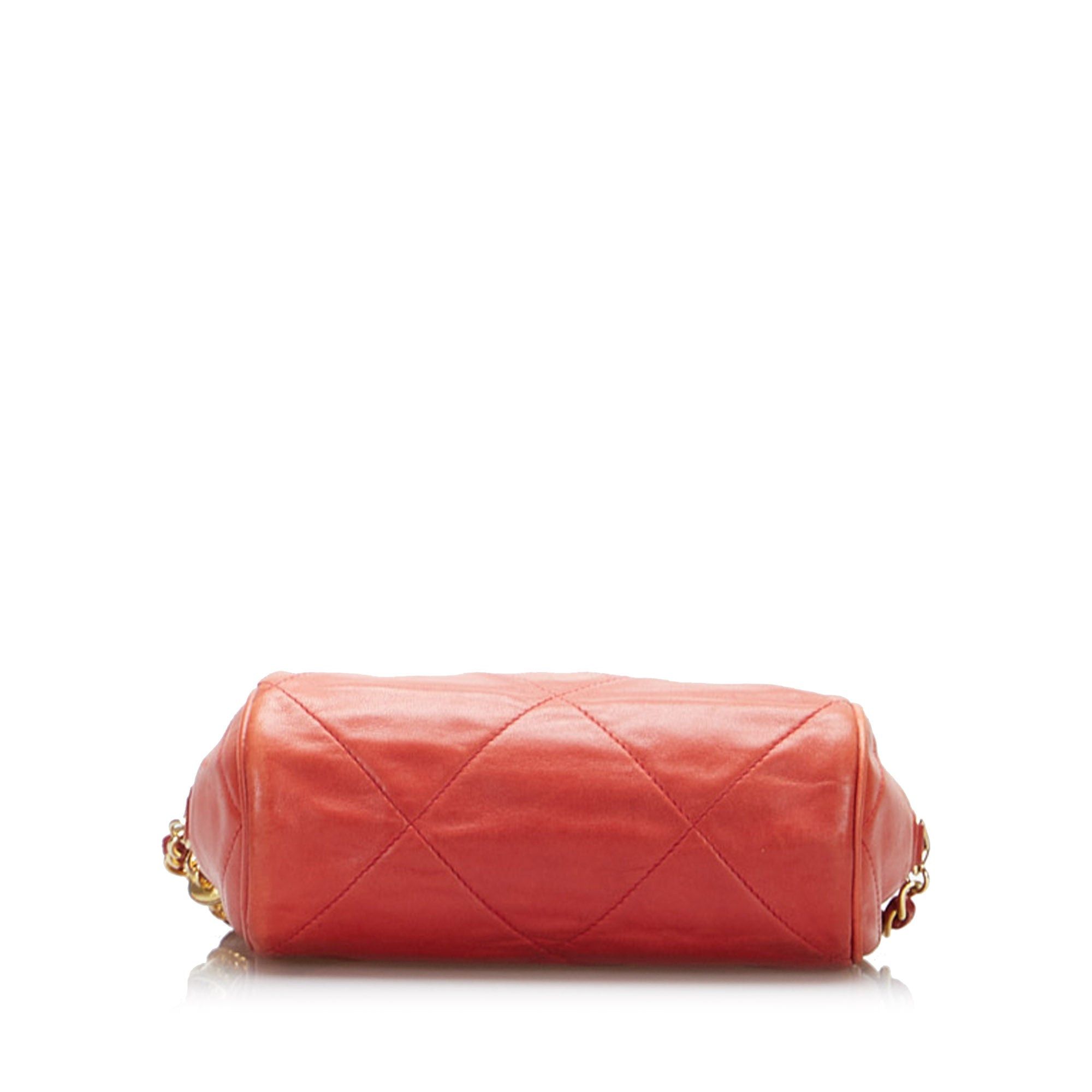 Chanel Round red quilted shoulder bag with fringes and pompoms Size ONE SIZE - 5 Thumbnail