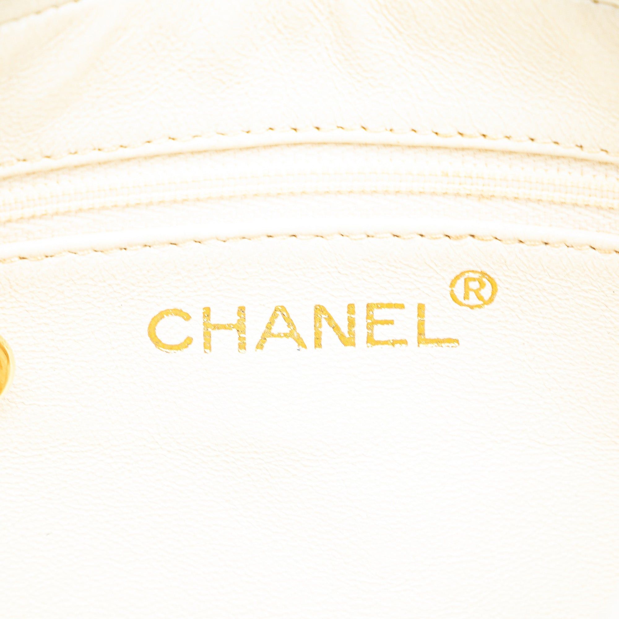 Chanel Chanel Quilted Caviar CC Camera Bag White Size ONE SIZE - 5 Thumbnail