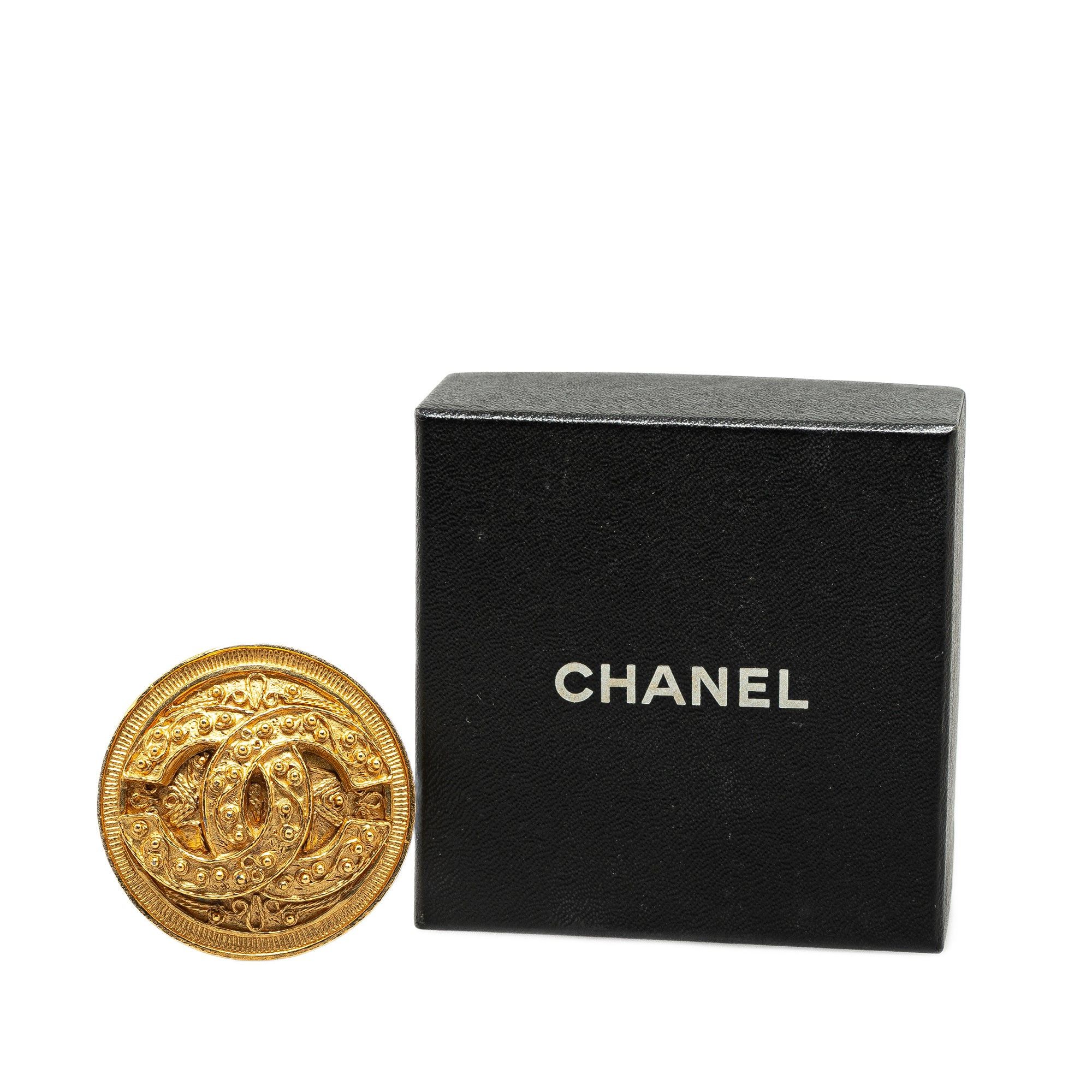 Chanel Chanel CC Round Brooch Gold Size ONE SIZE - 4 Thumbnail