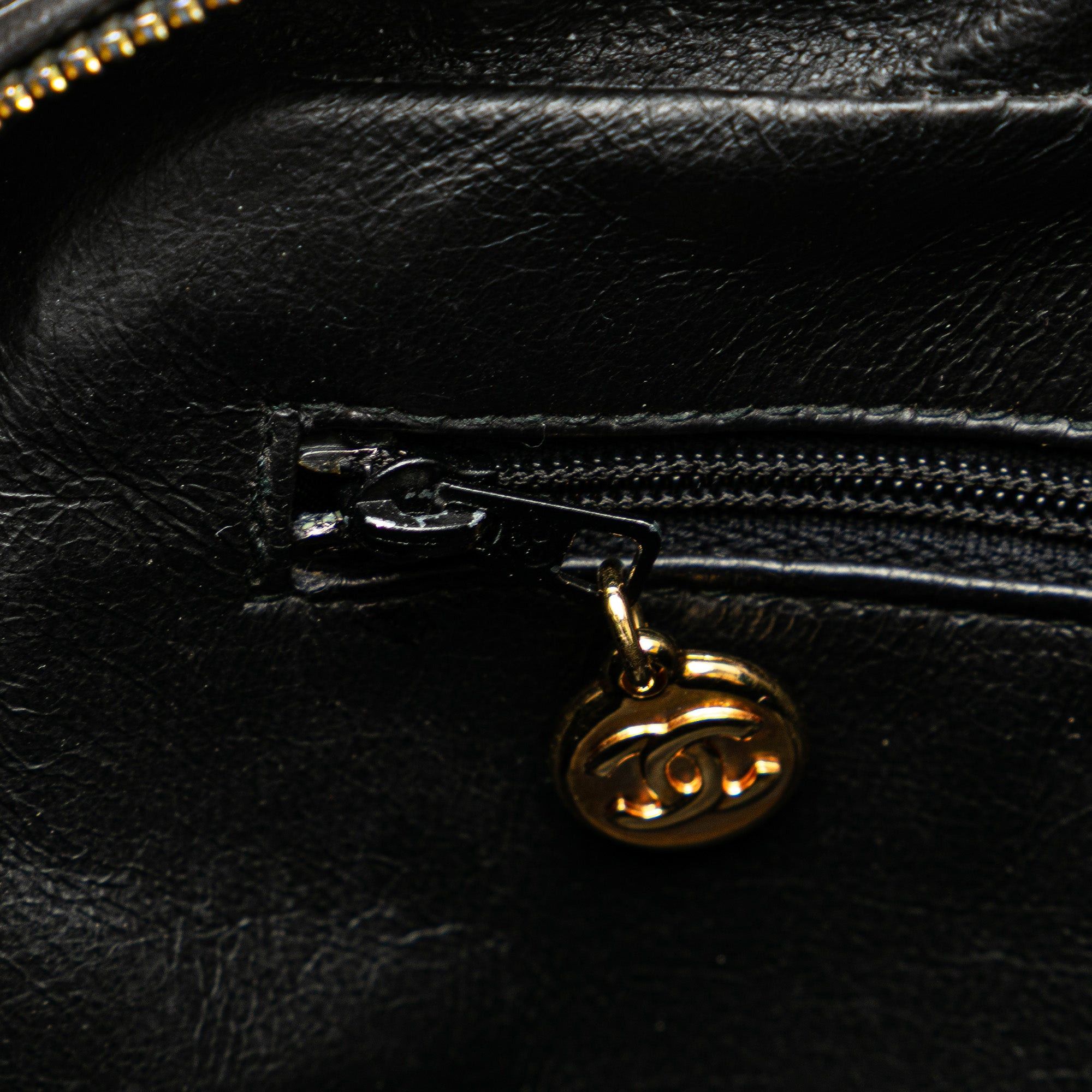 Chanel Chanel CC Quilted Lambskin Tassel Crossbody Black Size ONE SIZE - 8 Thumbnail