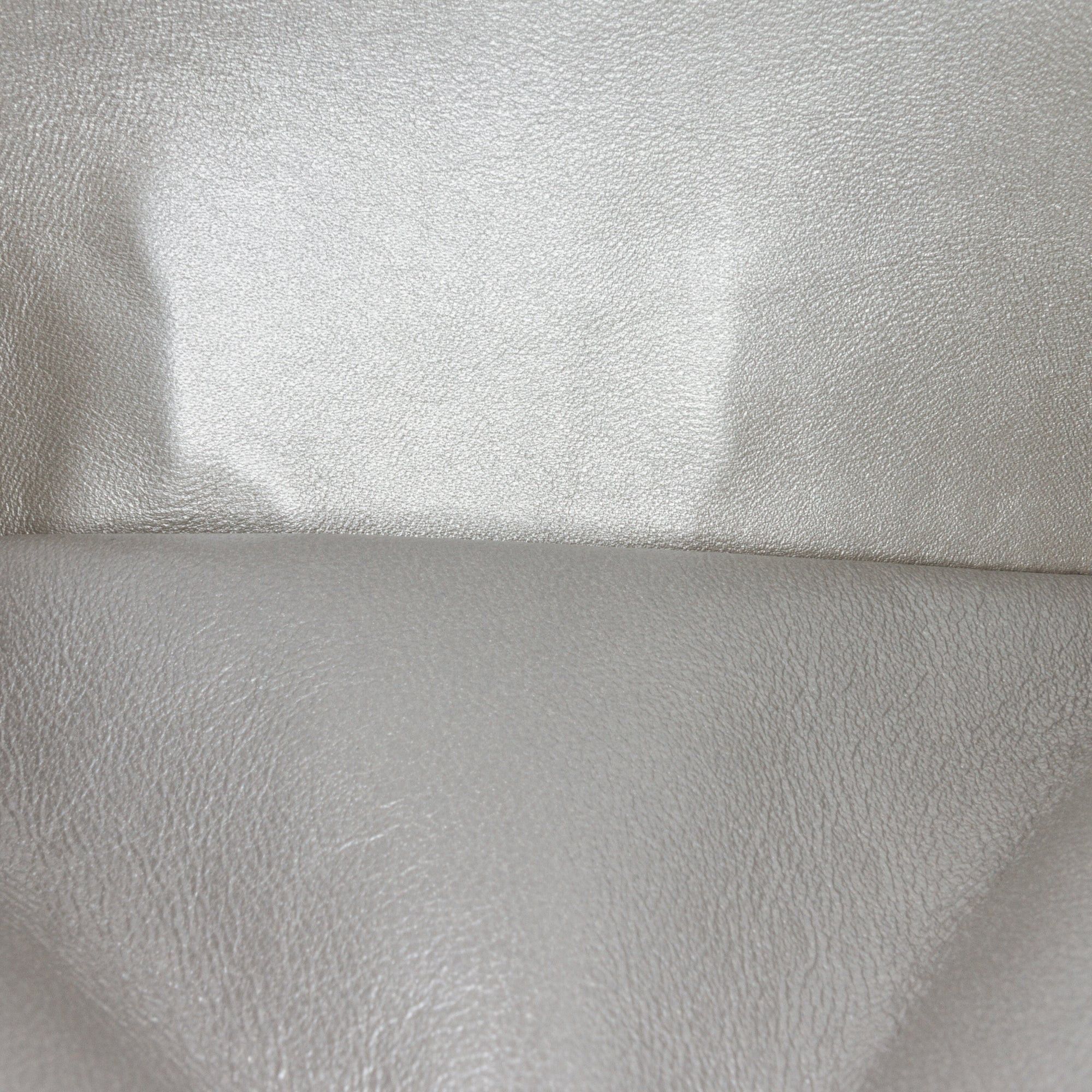 Chanel Chanel Reissue 2.55 Aged Calfskin Double Flap 226 Silver Size ONE SIZE - 4 Thumbnail