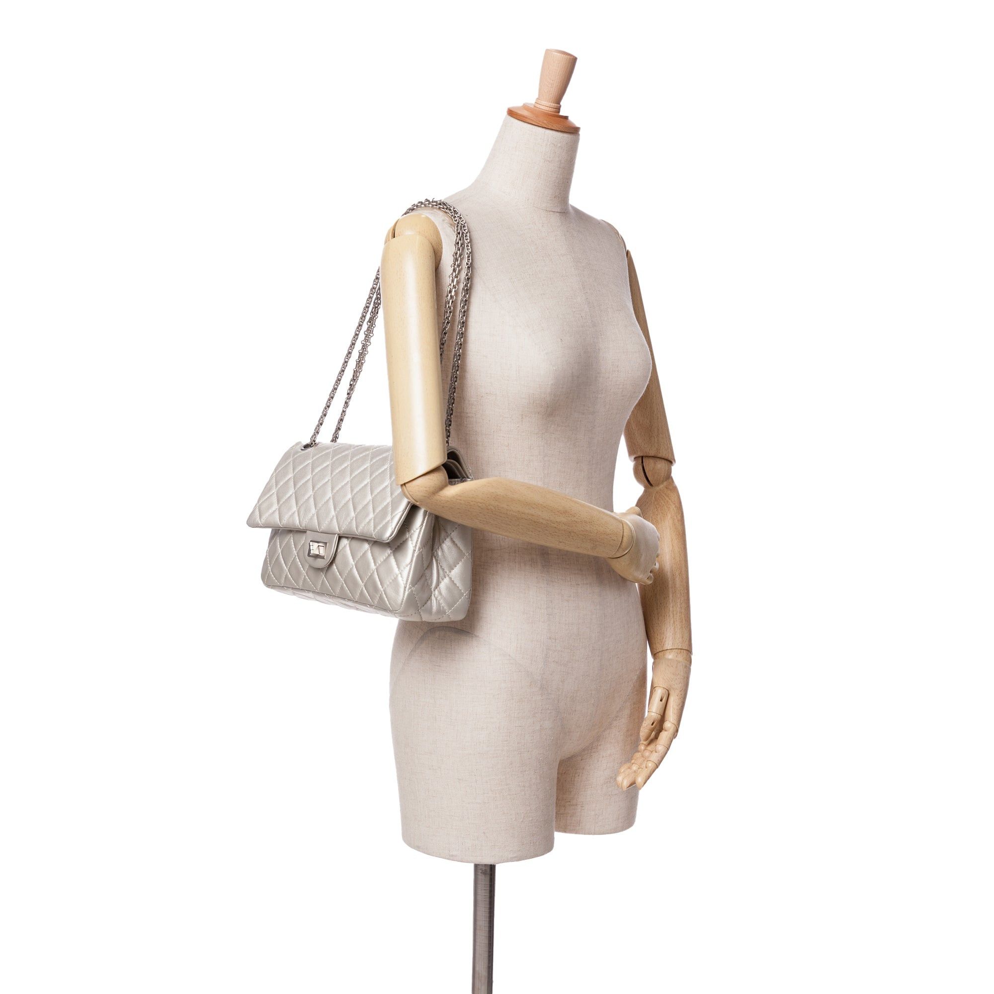 Chanel Chanel Reissue 2.55 Aged Calfskin Double Flap 226 Silver Size ONE SIZE - 12 Thumbnail