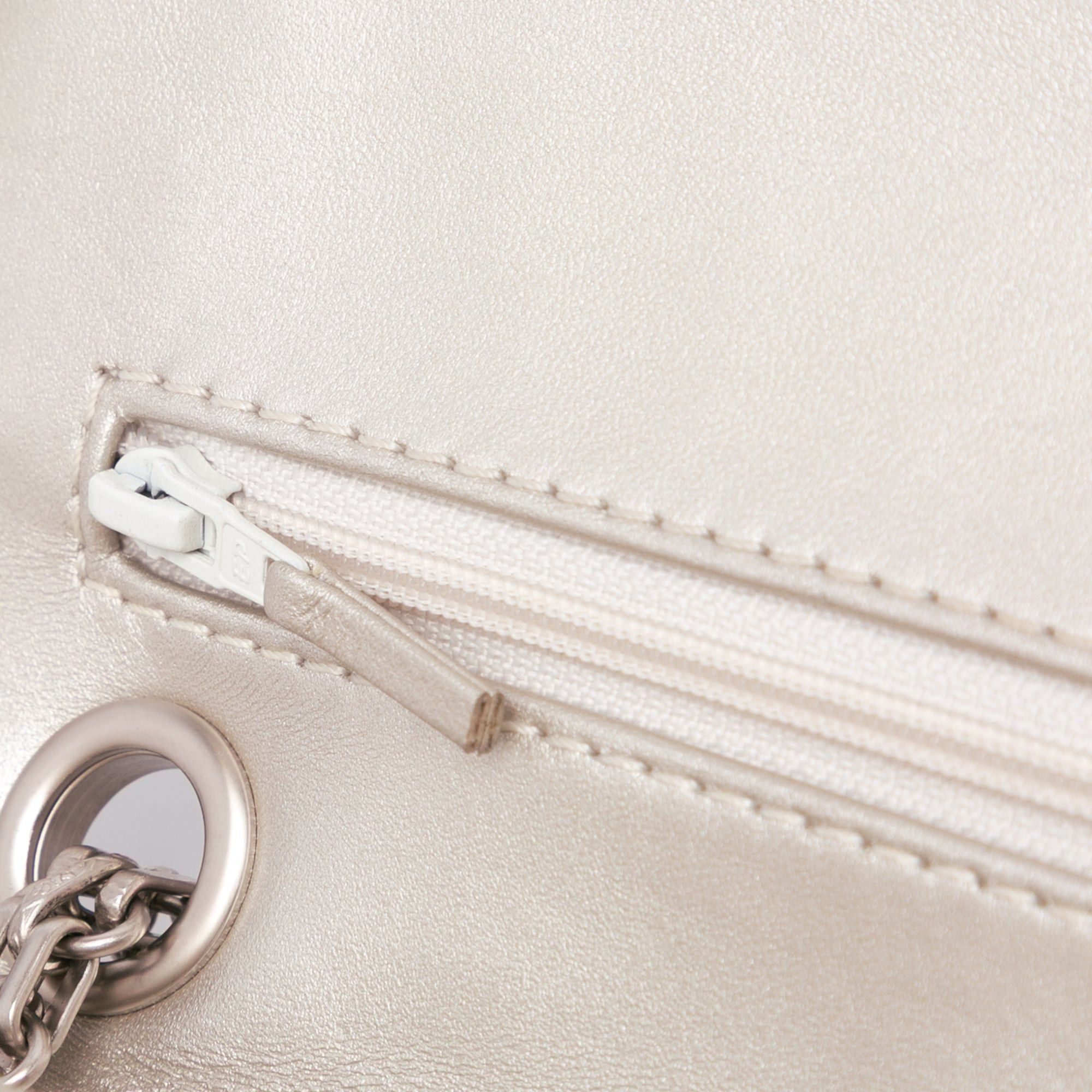 Chanel Chanel Reissue 2.55 Aged Calfskin Double Flap 226 Silver Size ONE SIZE - 9 Thumbnail