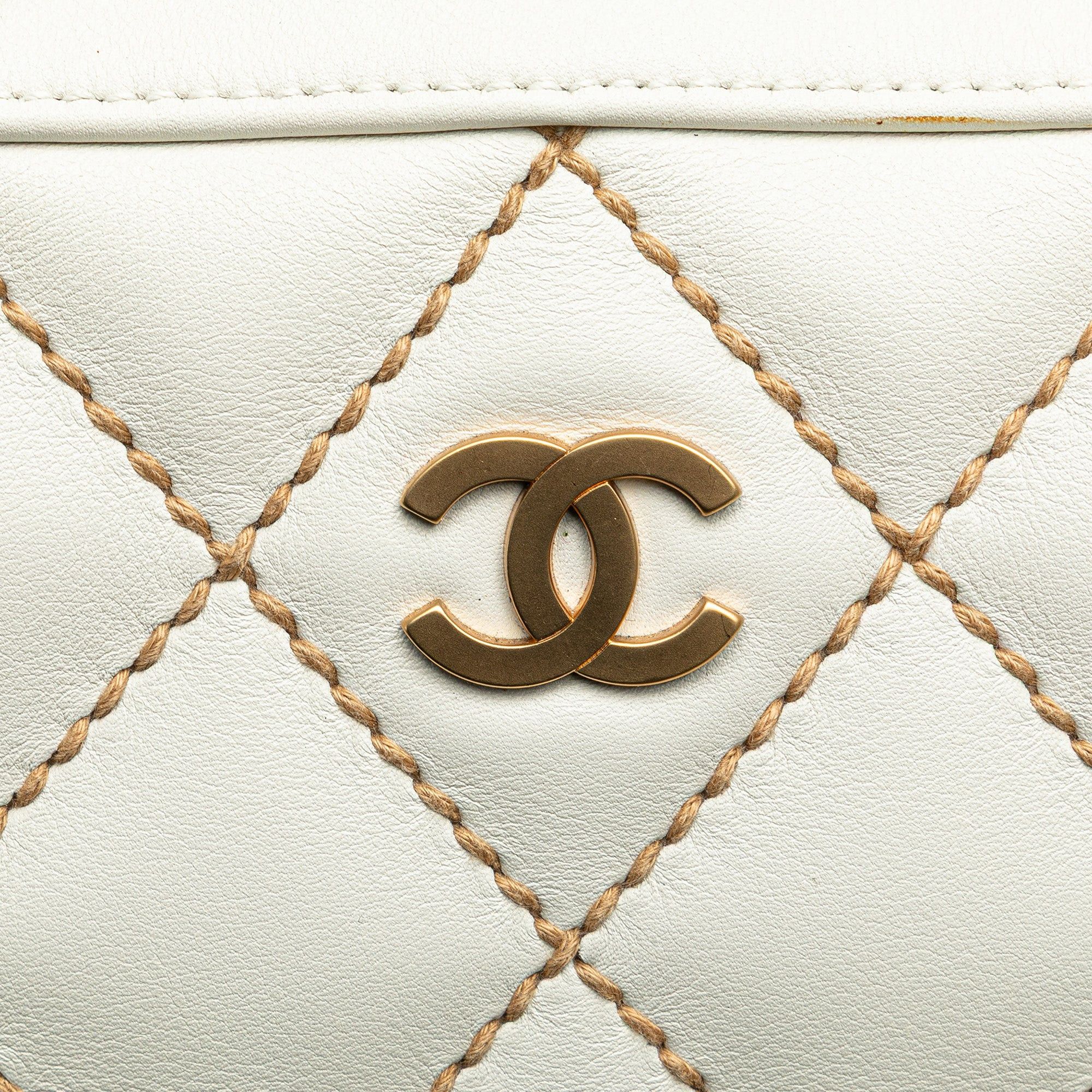 Chanel Chanel CC Quilted Lambskin Wild Stitch Handbag White Size ONE SIZE - 14 Thumbnail