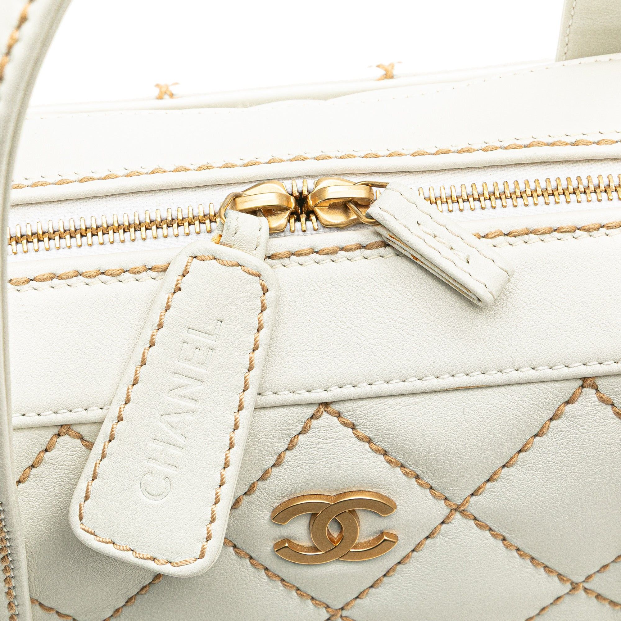 Chanel Chanel CC Quilted Lambskin Wild Stitch Handbag White Size ONE SIZE - 13 Thumbnail
