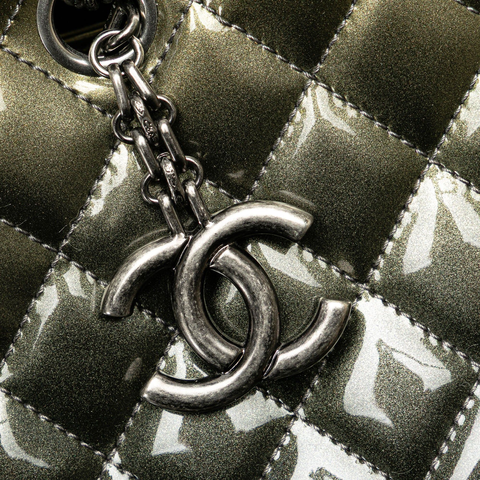 Chanel Chanel Medium Patent Ombre Just Mademoiselle Shoulder Bag Green Size ONE SIZE - 8 Thumbnail