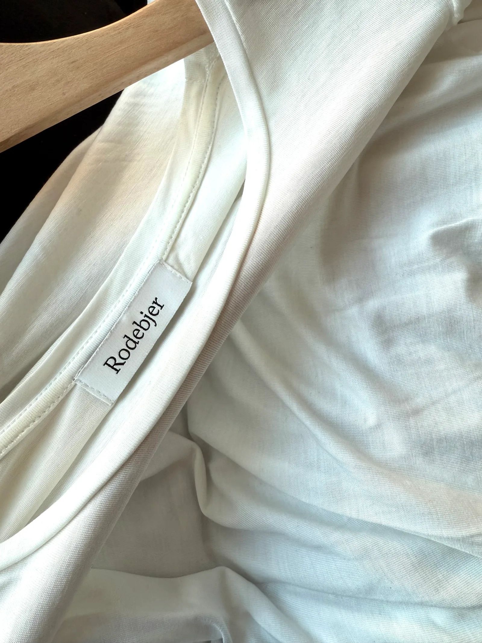 Rodebjer Rodebjer Dorset Short Sleeve T-shirt Size M / US 6-8 / IT 42-44 - 4 Thumbnail