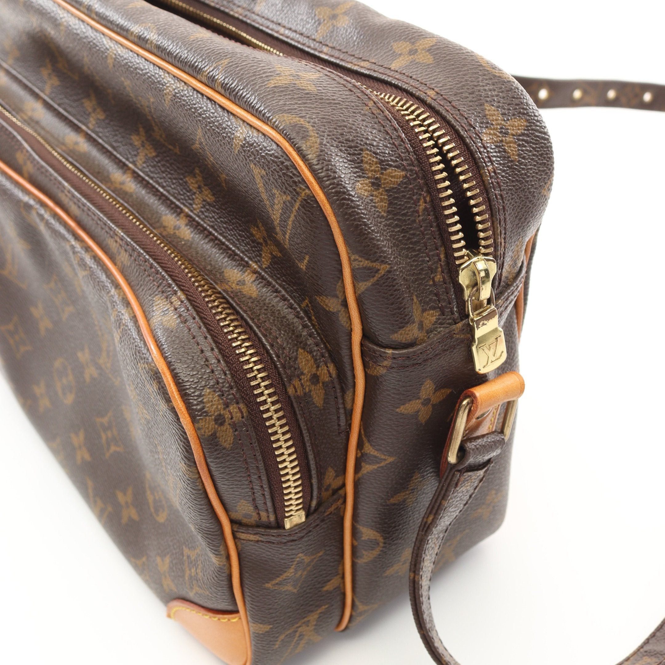 Louis Vuitton Louis Vuitton Nil Monogram Shoulder Bag Leather Brown Size ONE SIZE - 6 Thumbnail