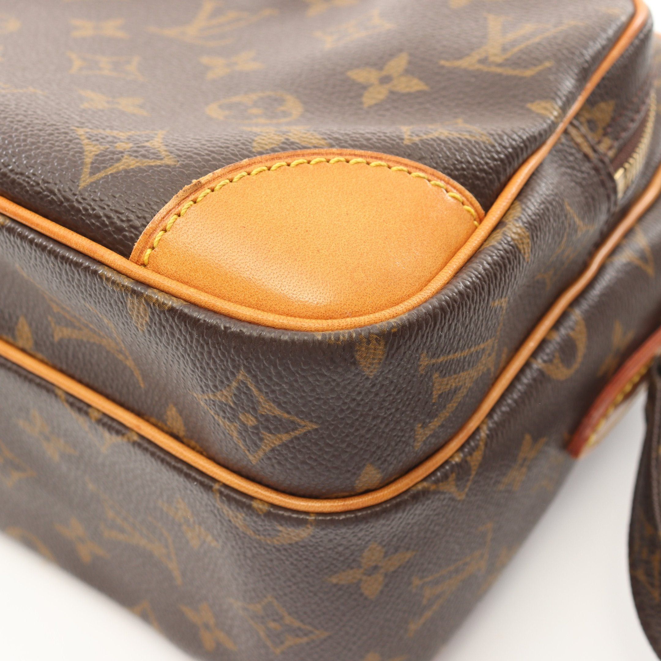 Louis Vuitton Louis Vuitton Nil Monogram Shoulder Bag Leather Brown Size ONE SIZE - 7 Thumbnail