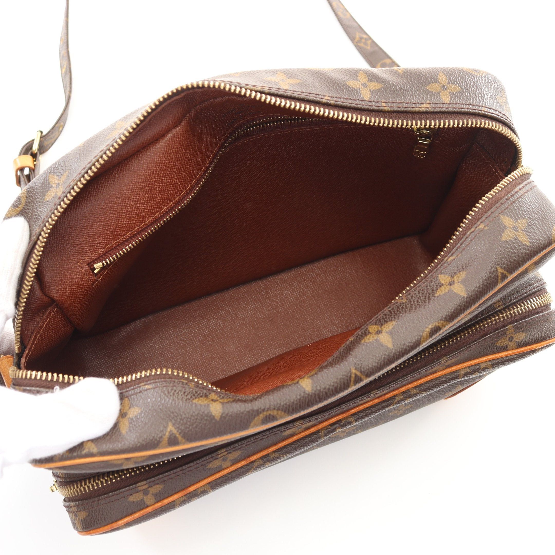 Louis Vuitton Louis Vuitton Nil Monogram Shoulder Bag Leather Brown Size ONE SIZE - 3 Thumbnail