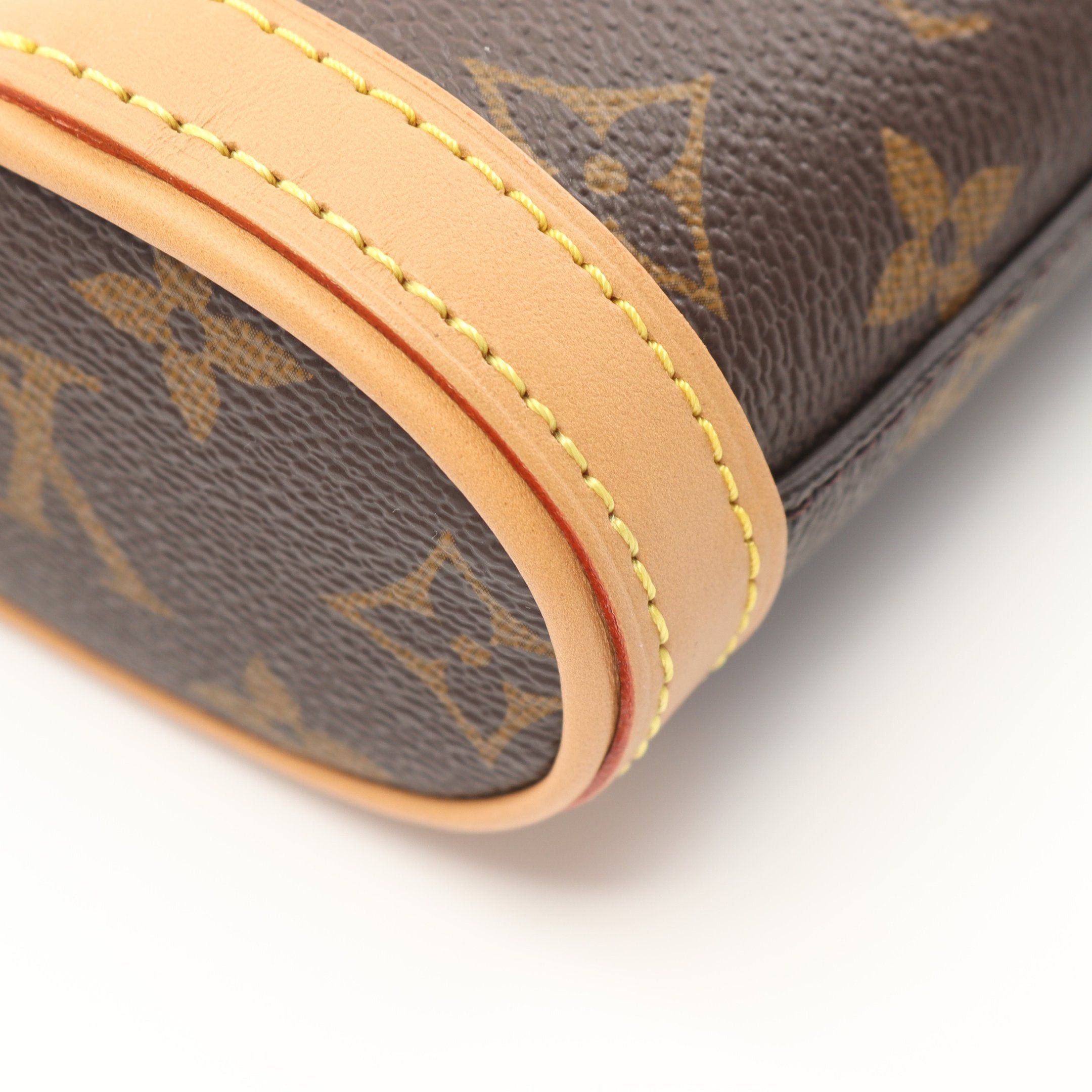 Louis Vuitton Louis Vuitton Fold Me Pouch Monogram Shoulder Bag Leather Brown Size ONE SIZE - 6 Thumbnail