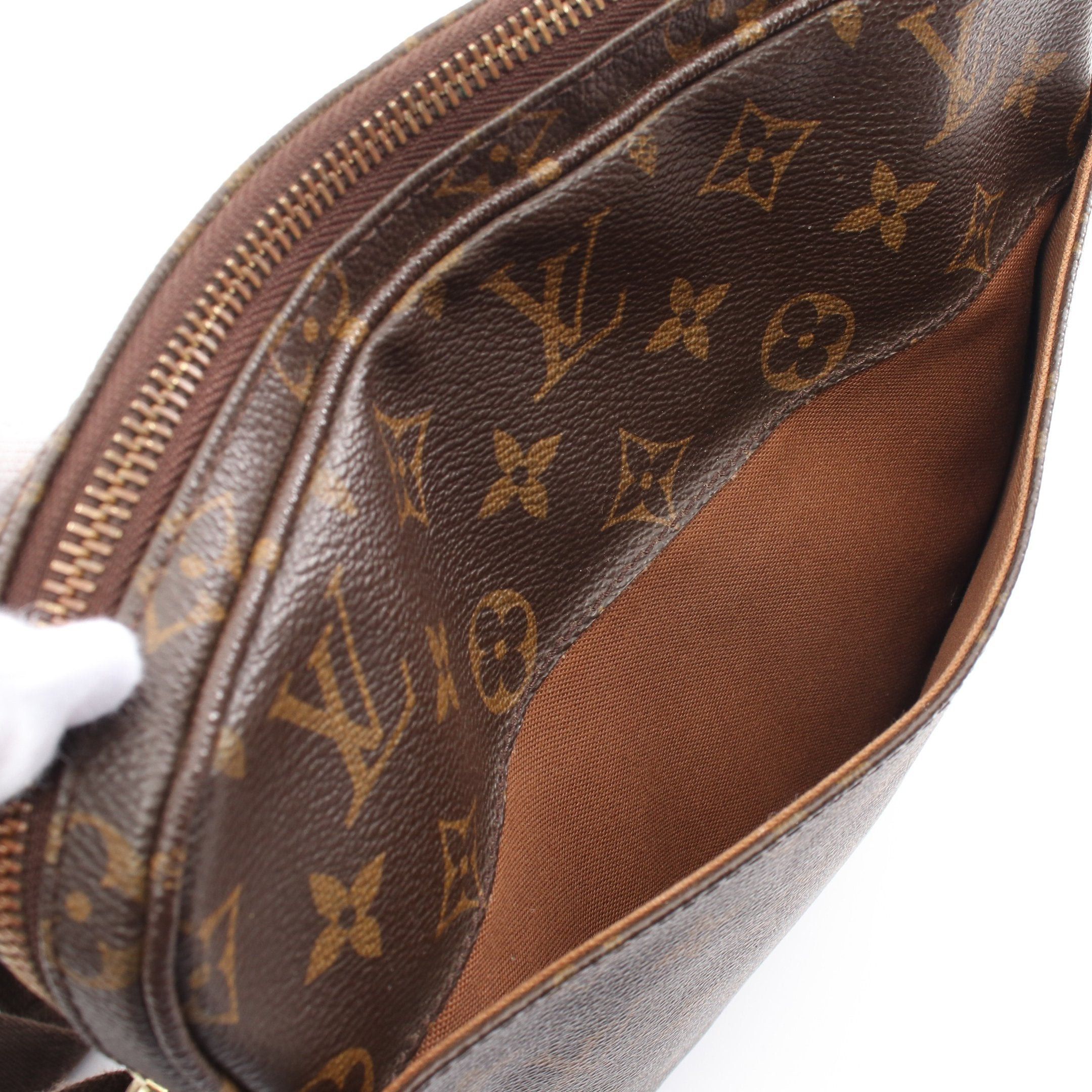 Louis Vuitton Louis Vuitton Trotteur Bobourg Monogram Shoulder Bag Leather Brown Size ONE SIZE - 6 Thumbnail